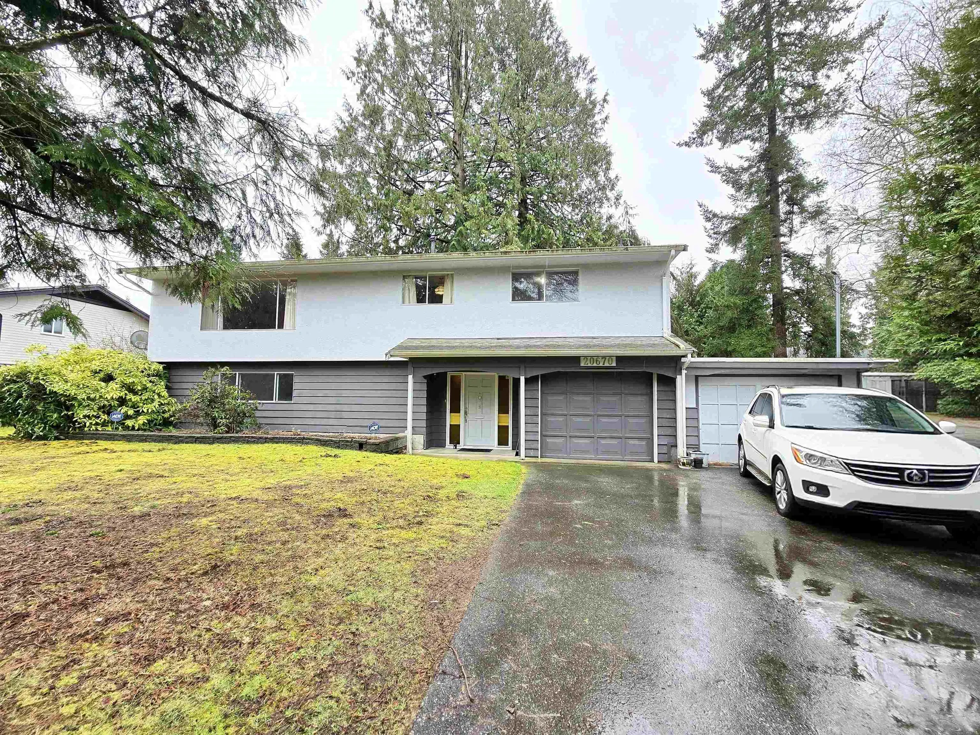 Property at 20670 46 Avenue, Langley, BC