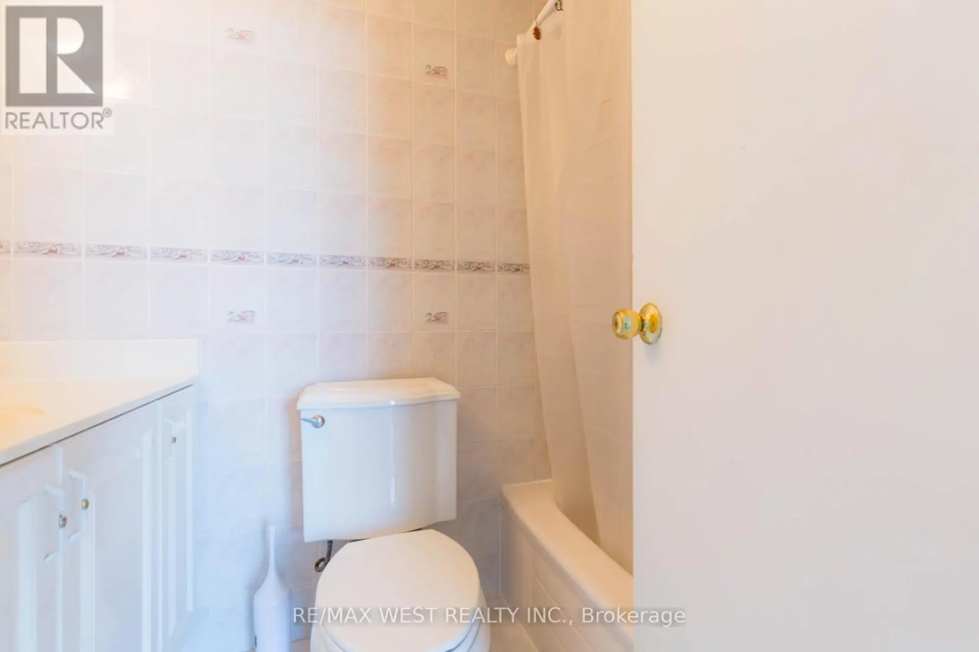 #1503 3025 QUEEN FREDERICA DRIVE - Image 15