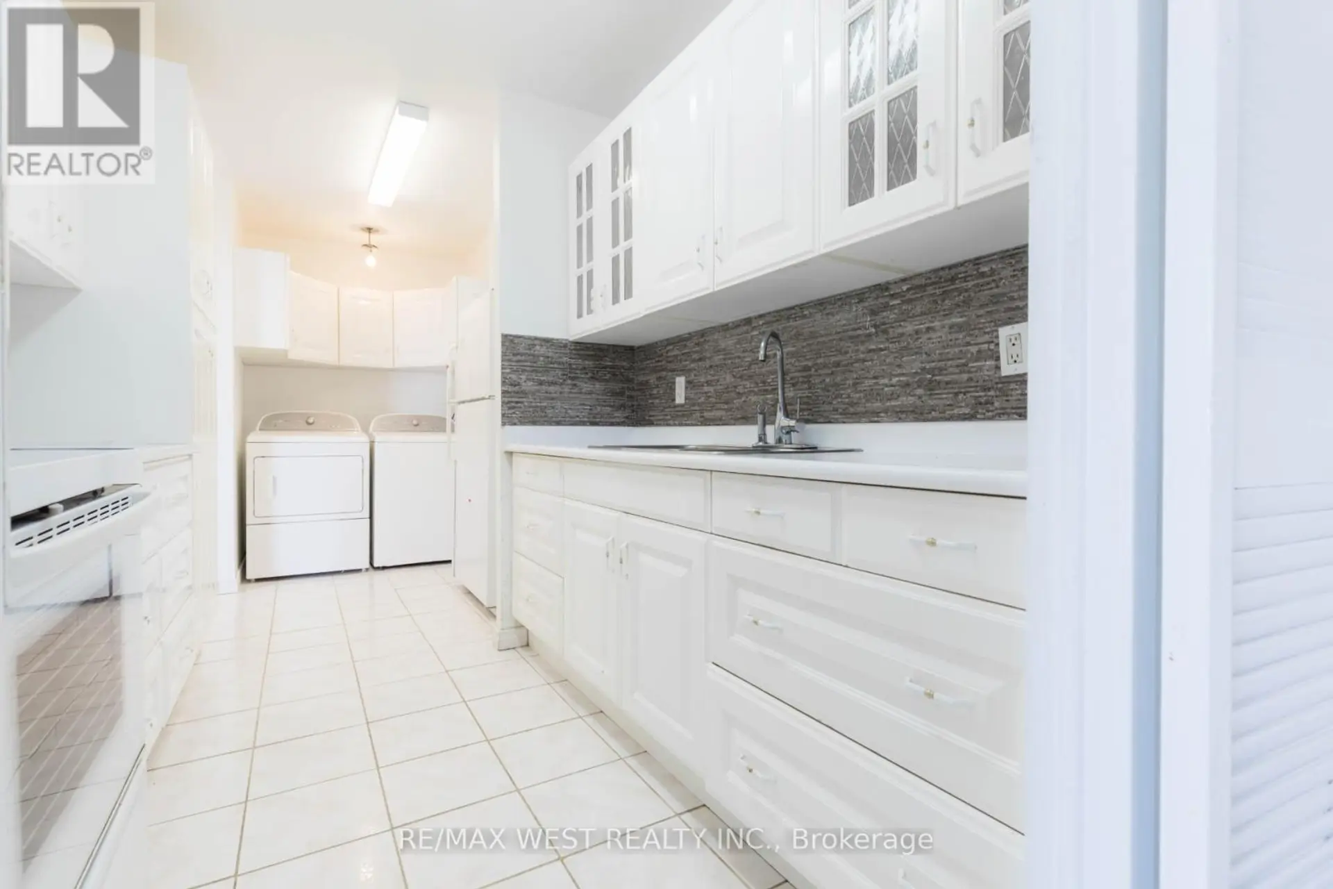 #1503 3025 QUEEN FREDERICA DRIVE - Image 5