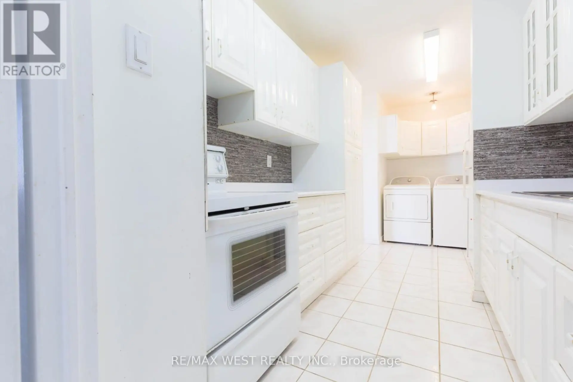 #1503 3025 QUEEN FREDERICA DRIVE - Image 6