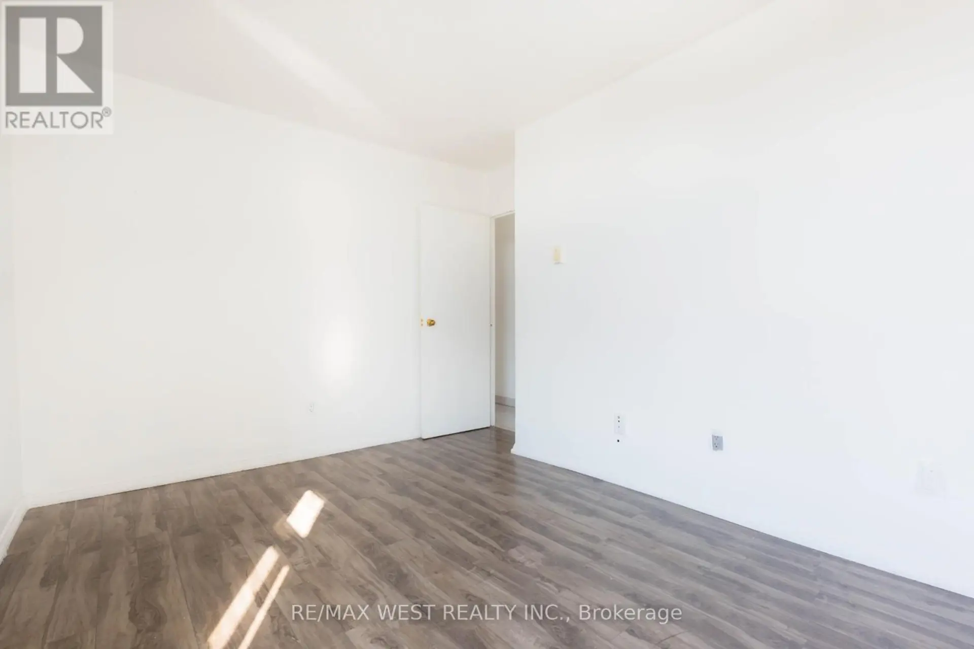 #1503 3025 QUEEN FREDERICA DRIVE - Image 7