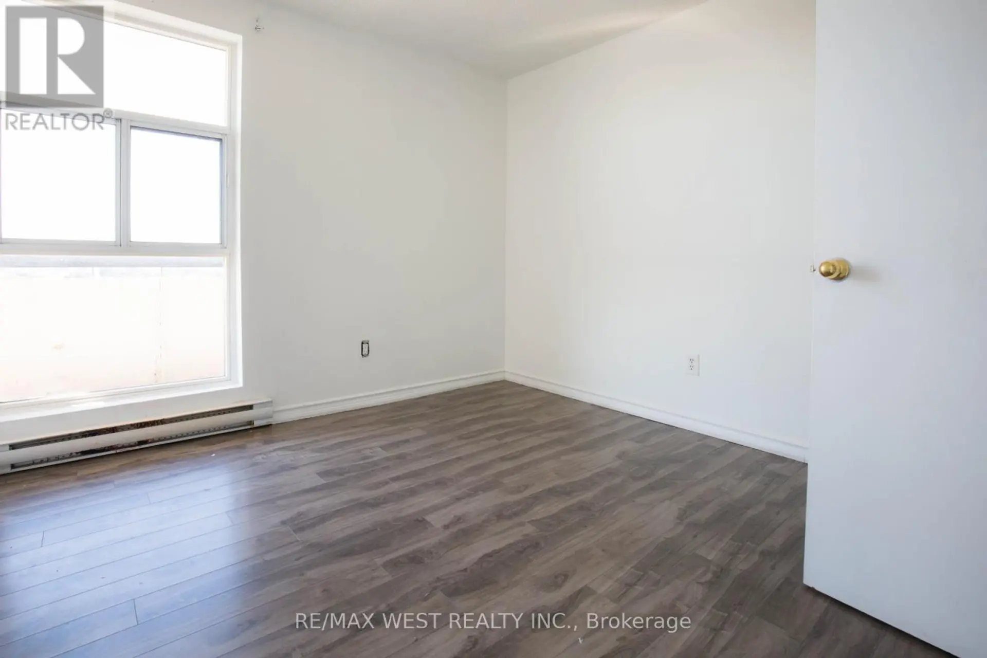 #1503 3025 QUEEN FREDERICA DRIVE - Image 8