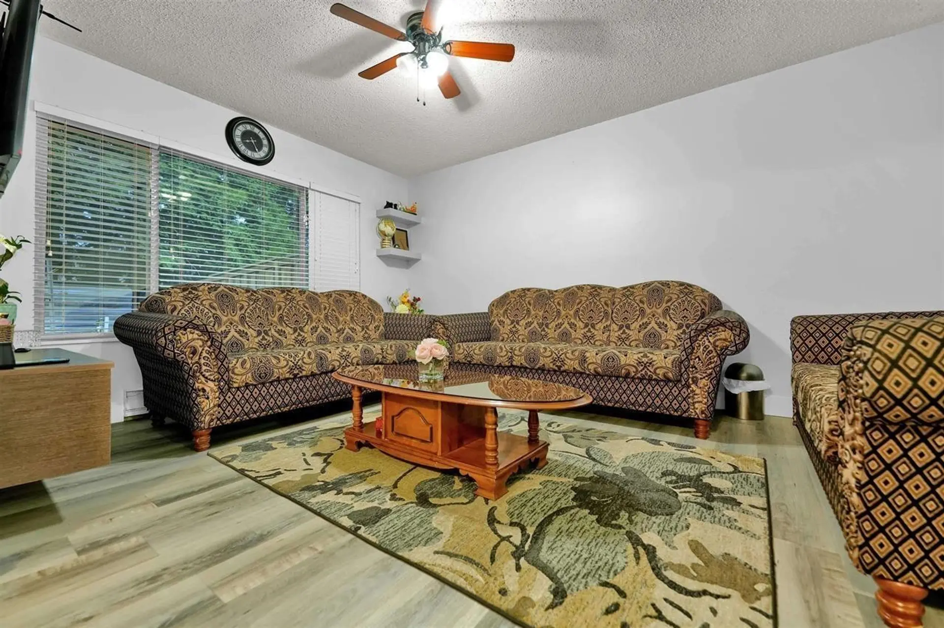 #33 3075 Trethewey Street - Image 6