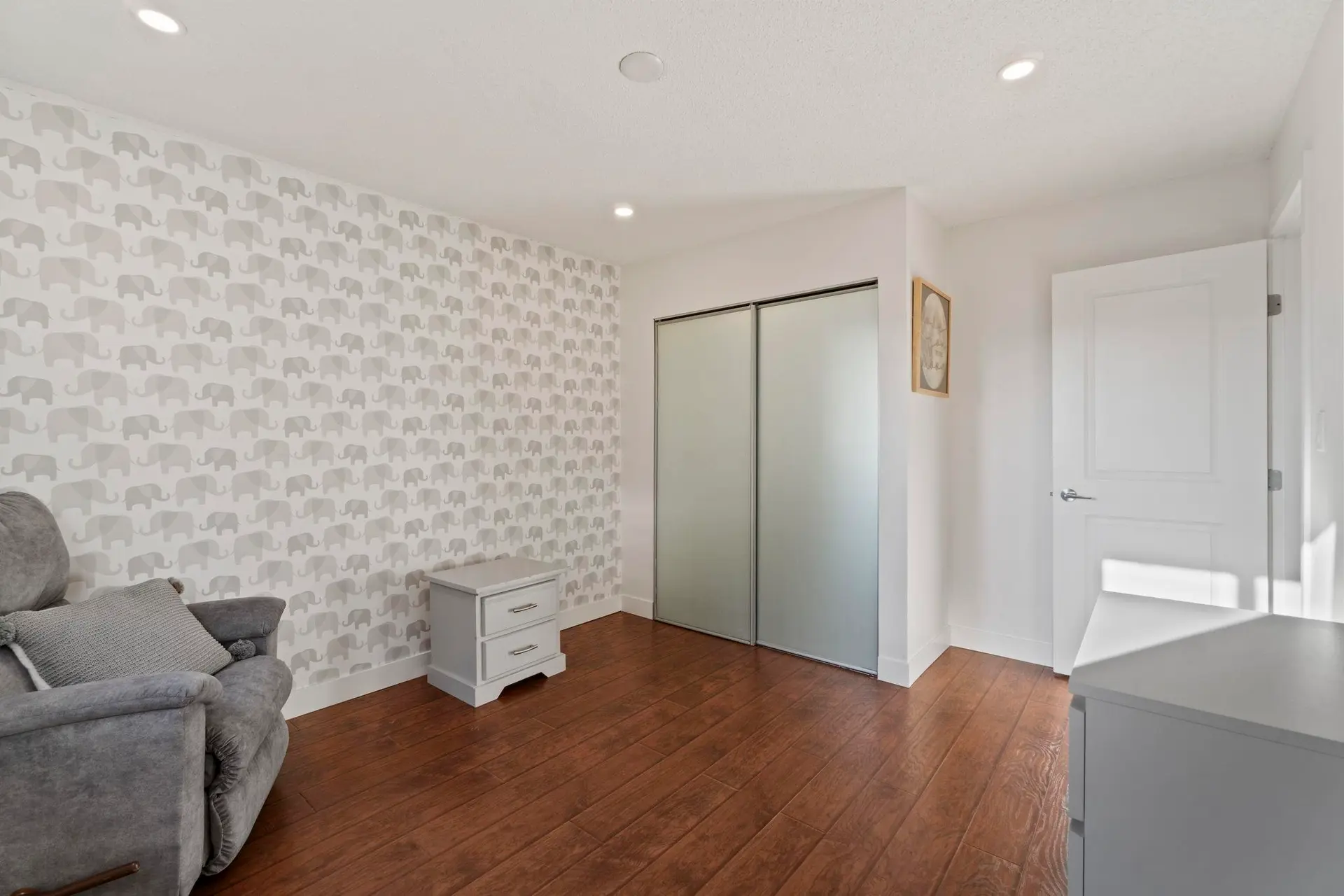 644 Alderson Avenue - Image 8