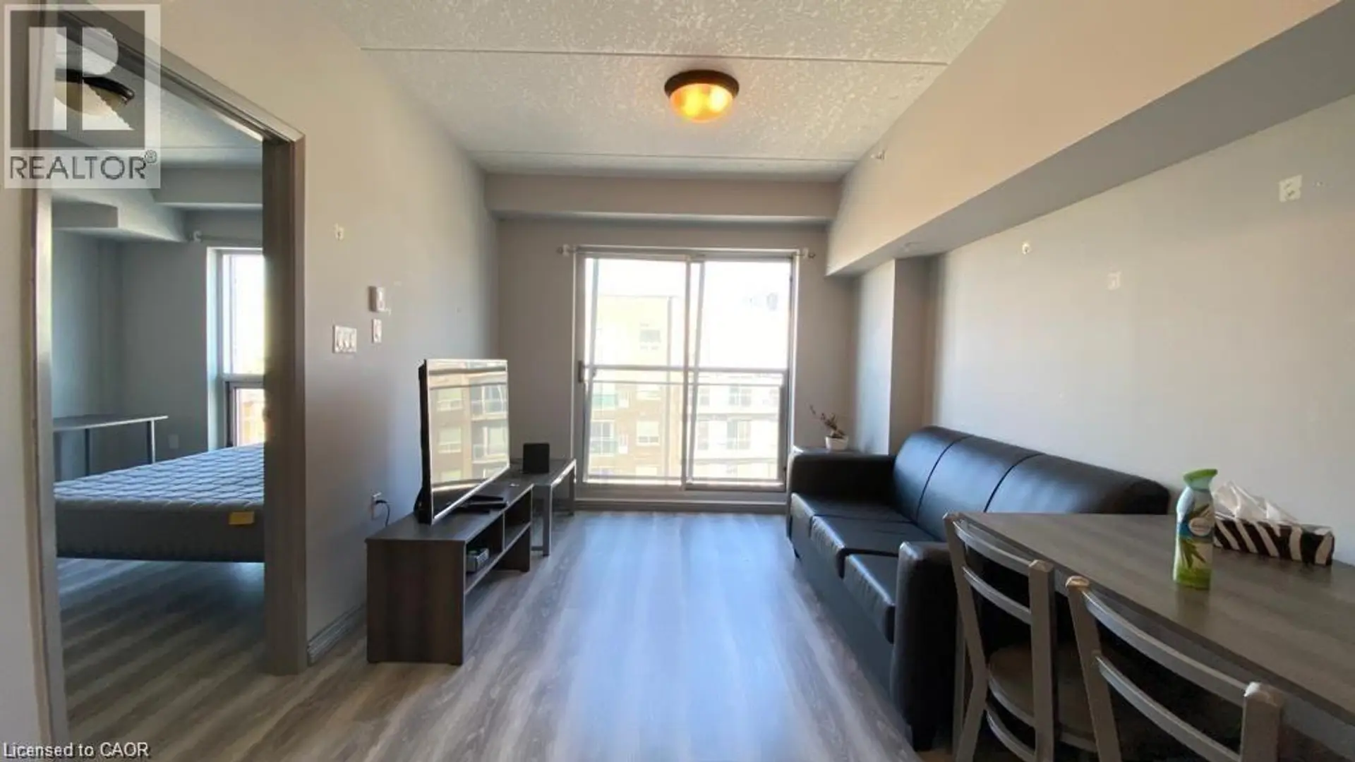 #G503 275 LARCH Street - Image 7