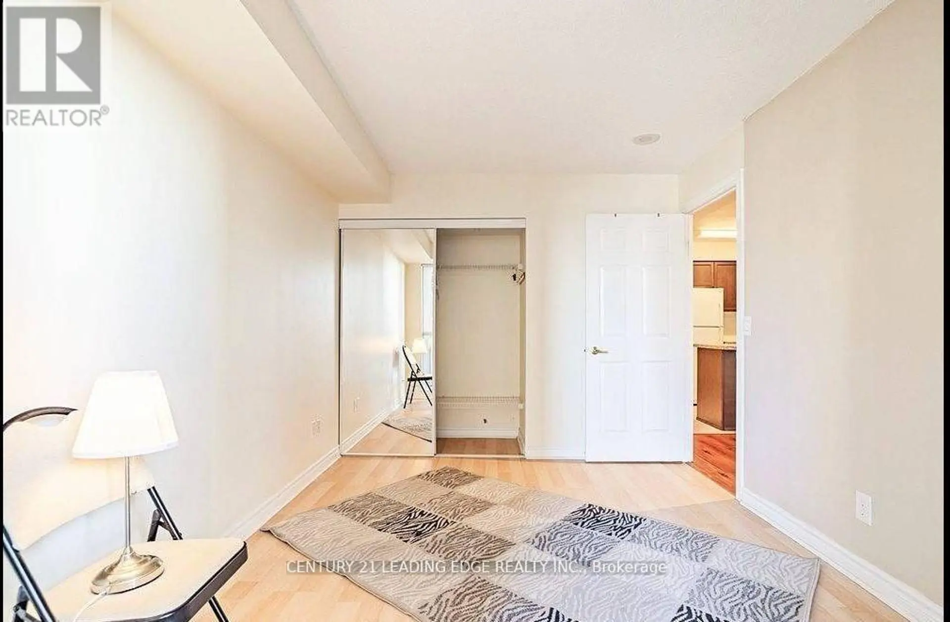 #505 5 MICHAEL POWER PLACE - Image 8