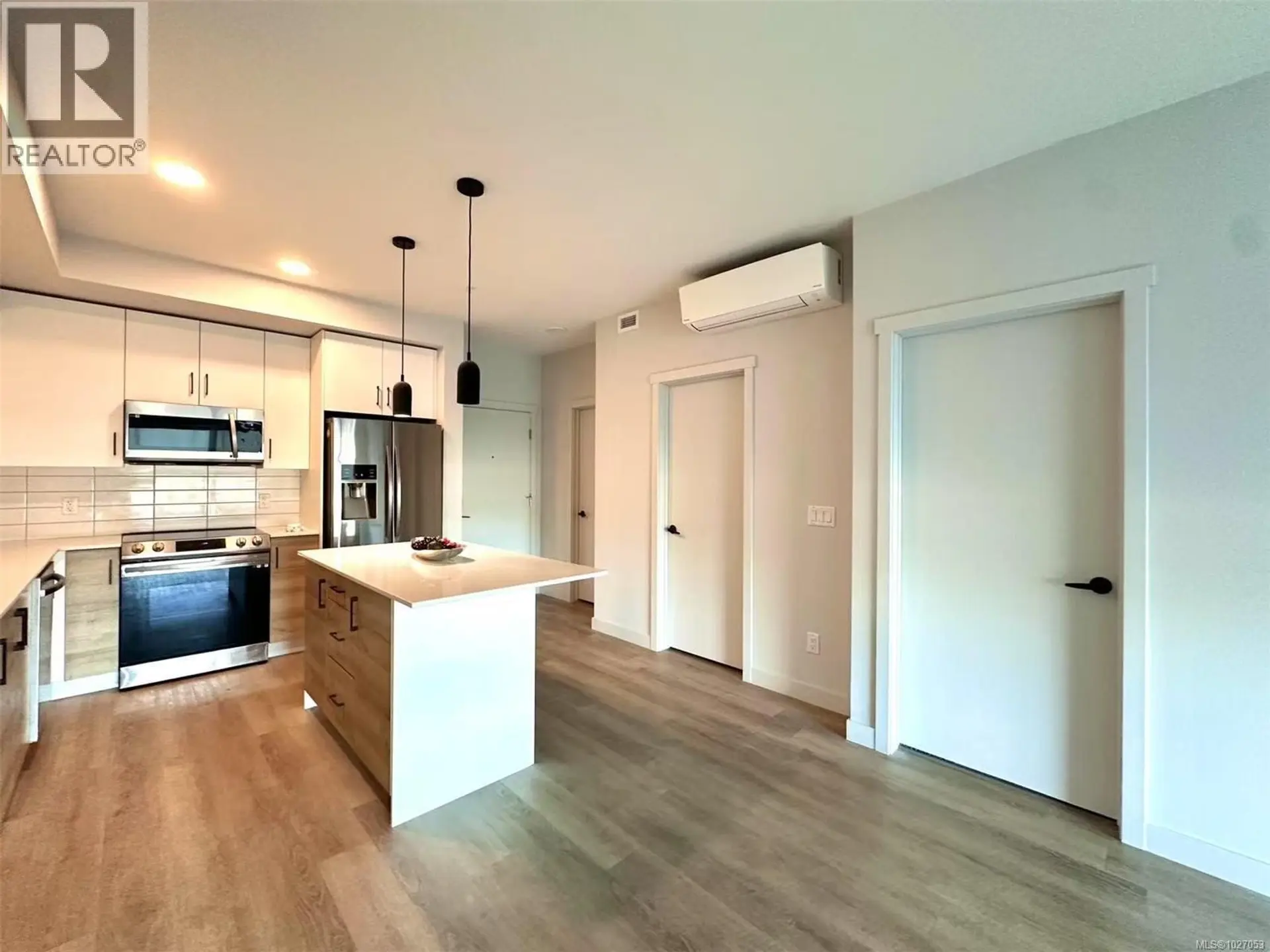 #210 2465 Gateway Rd - Image 2
