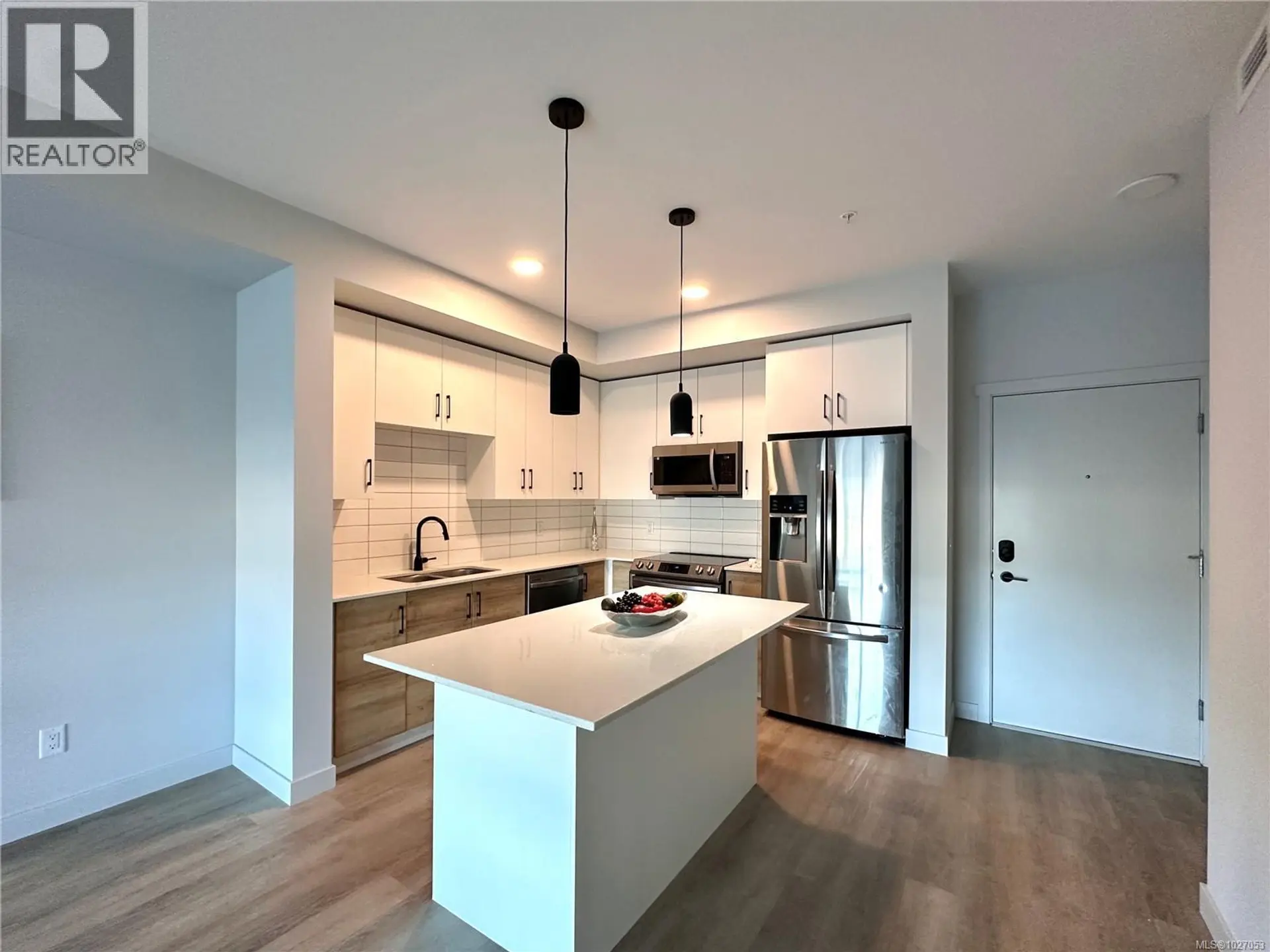 #210 2465 Gateway Rd - Image 4