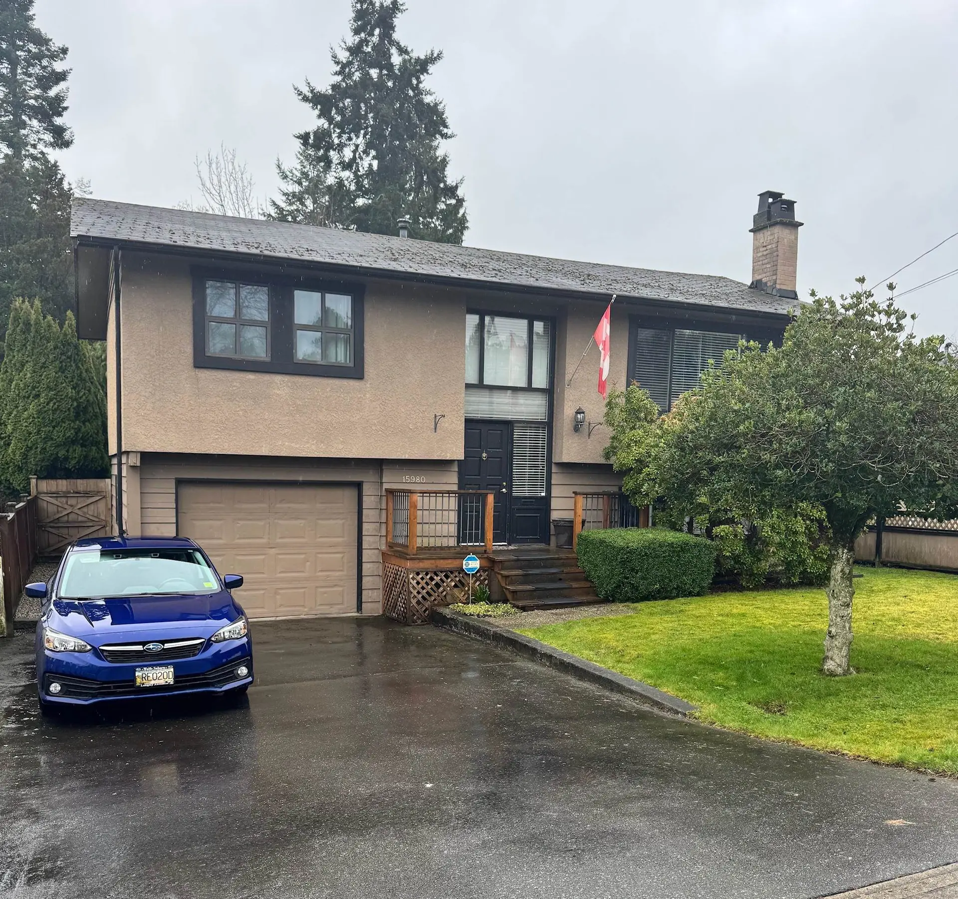 Property at 15980 Thrift Avenue, White Rock, BC