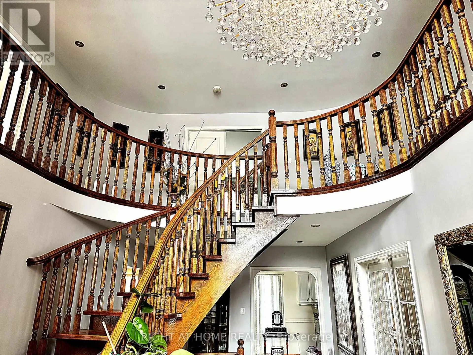 32 CRESTON ROAD - Image 3