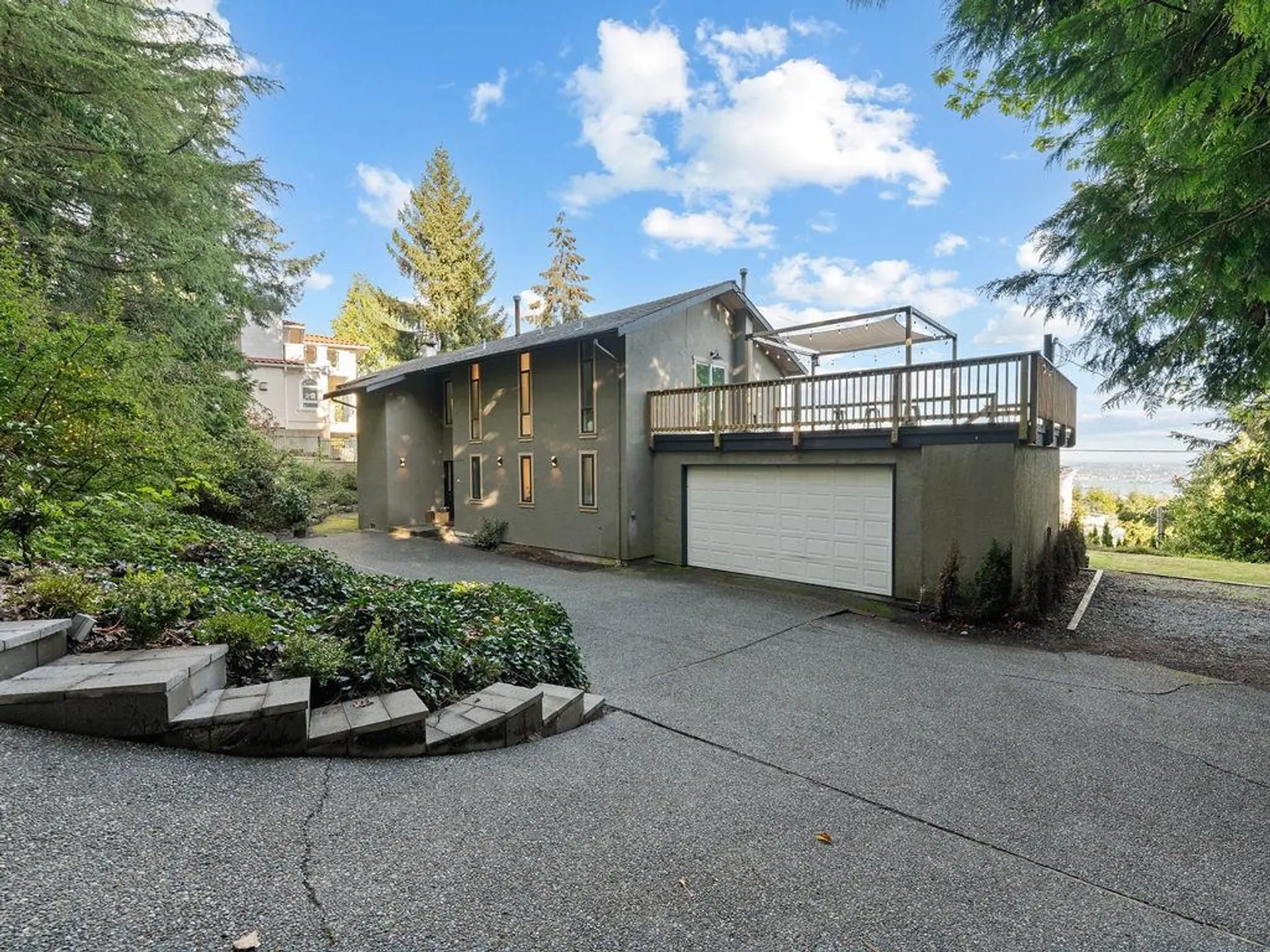 Property at 1040 Crestline Road, West Vancouver, BC