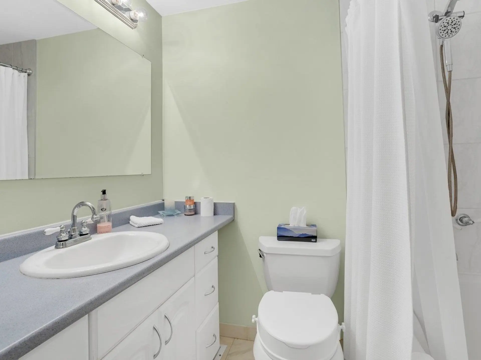 1037 Cecile Drive - Image 14
