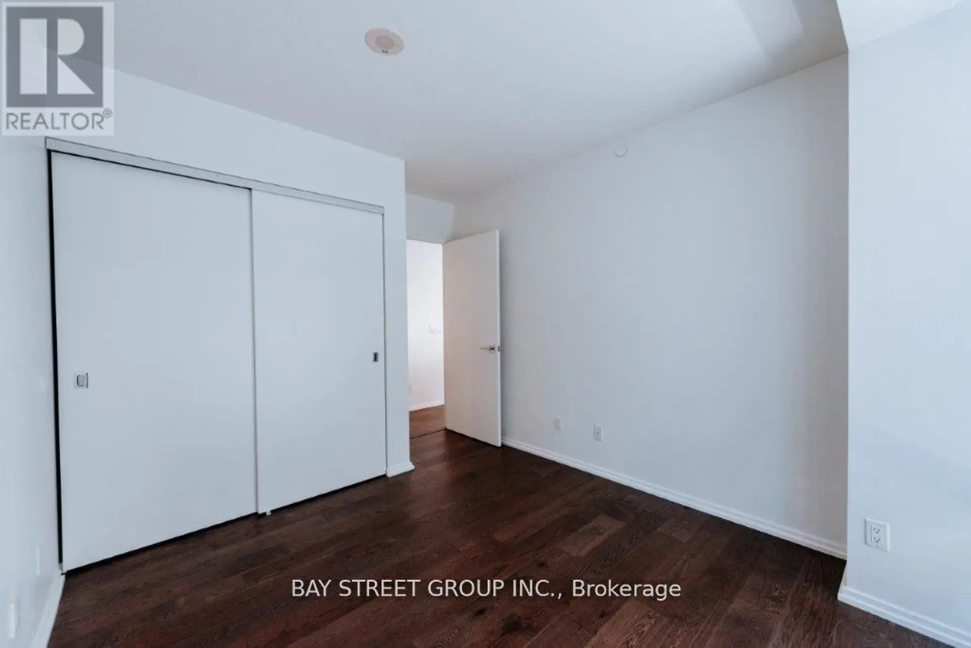 #326 1 BLOOR STREET E - Image 11