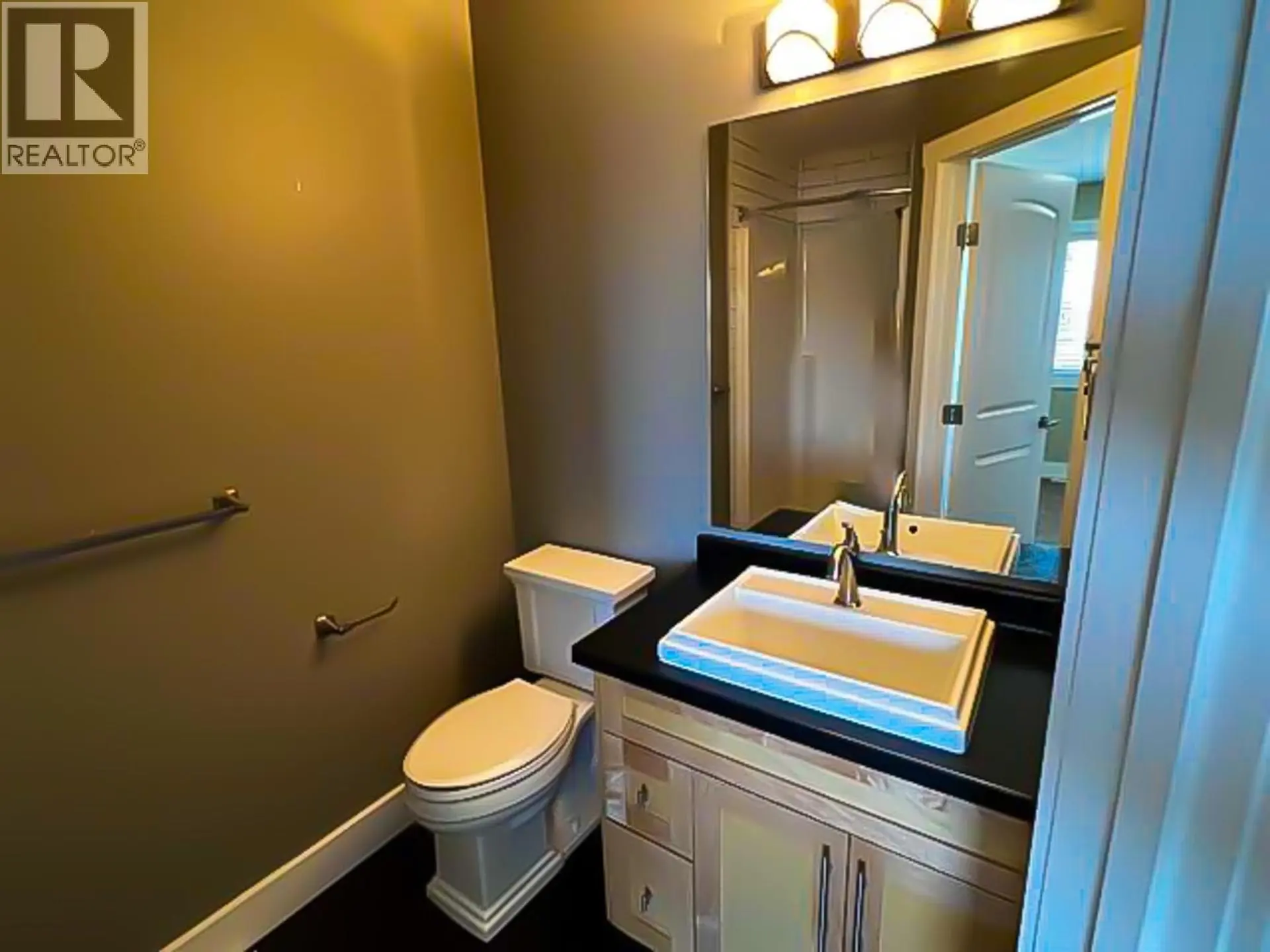 8348 87 AVENUE - Image 5
