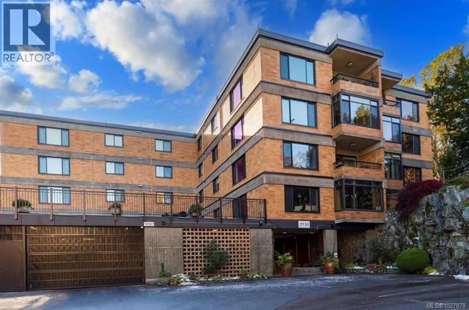 Property at #301 2930 Cook St, Victoria, BC