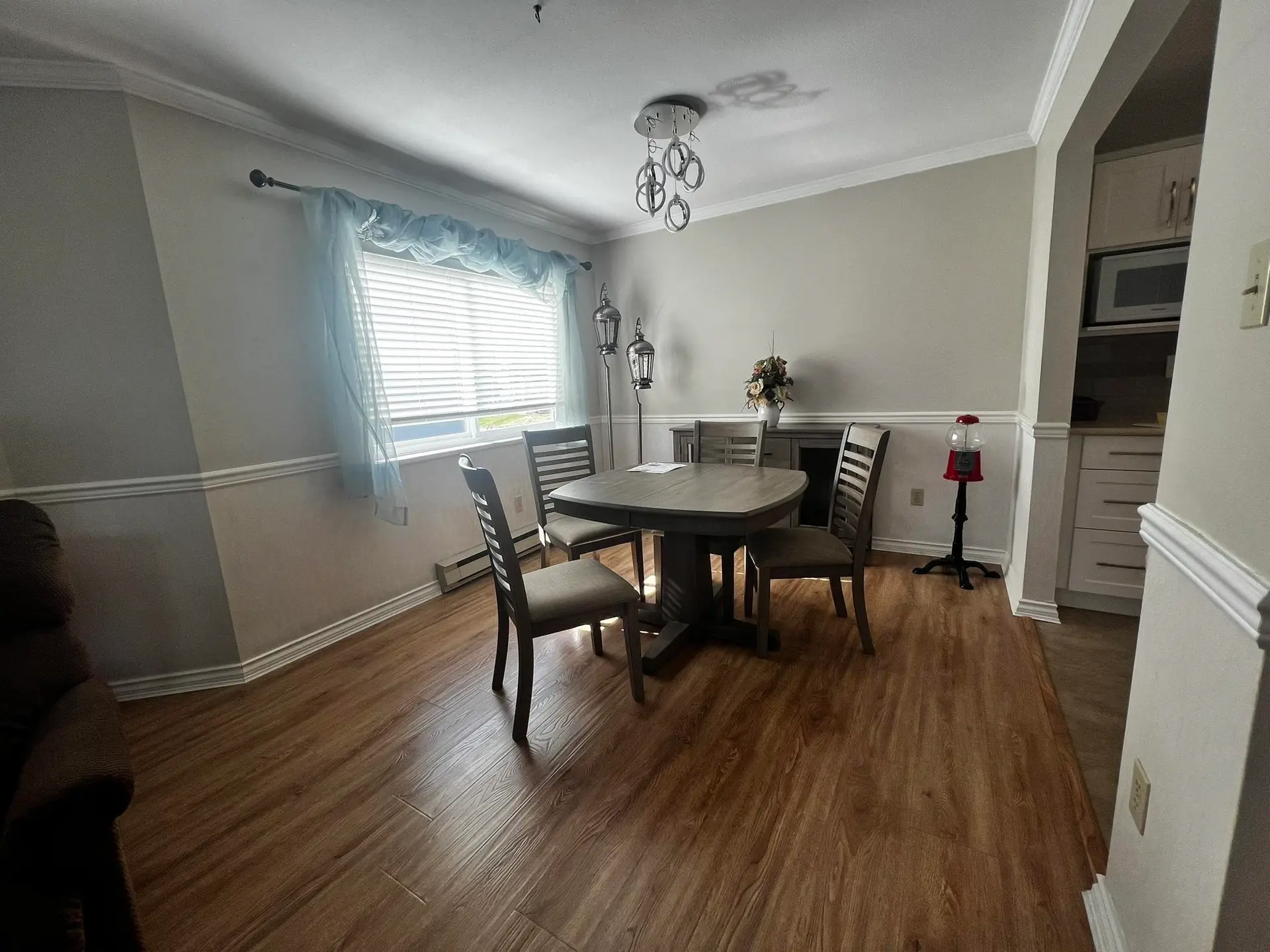 #101 22241 Selkirk Avenue - Image 5