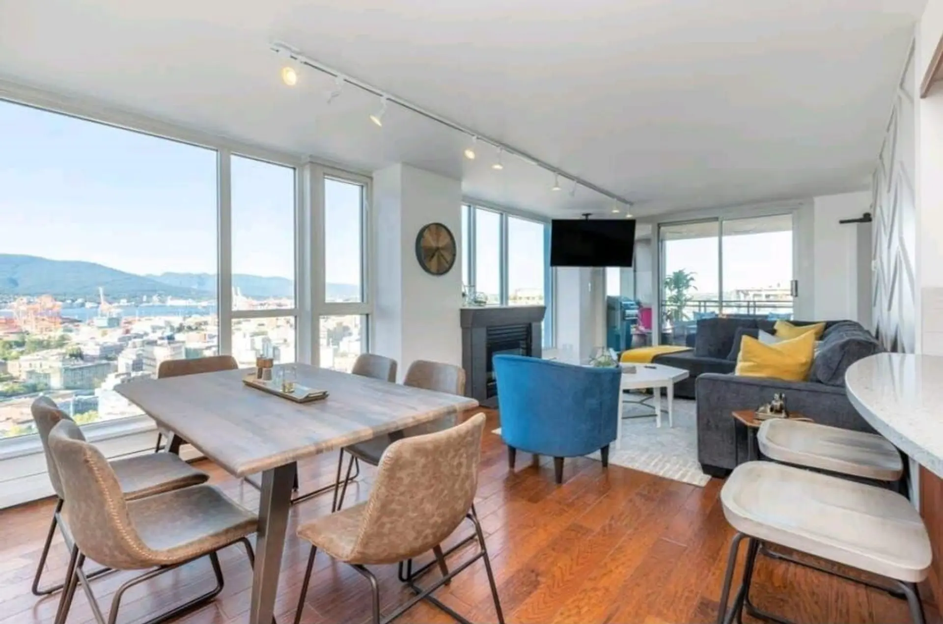 #2503 183 Keefer Place - Image 2