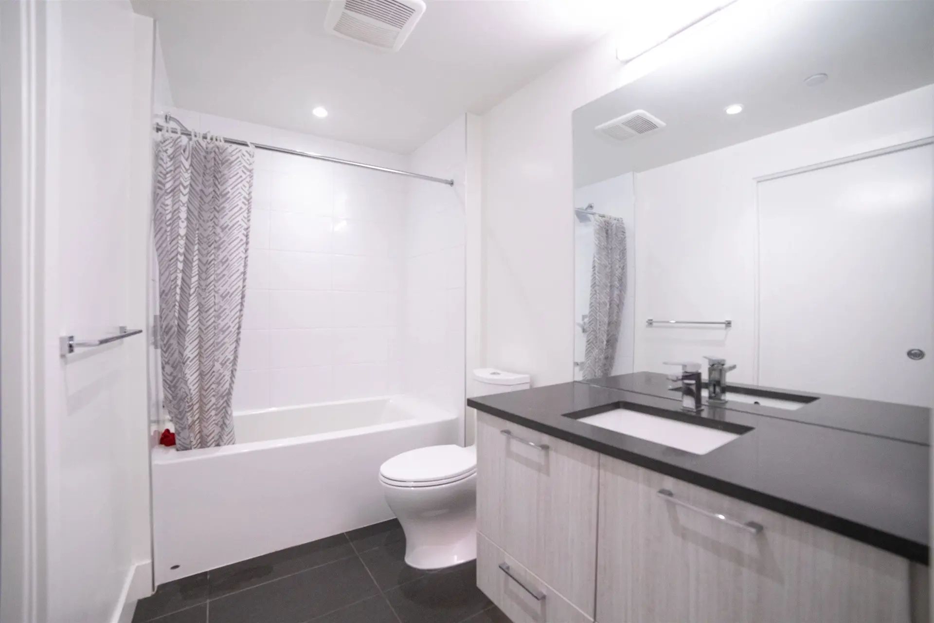 #201 3581 NE Kent Avenue - Image 14