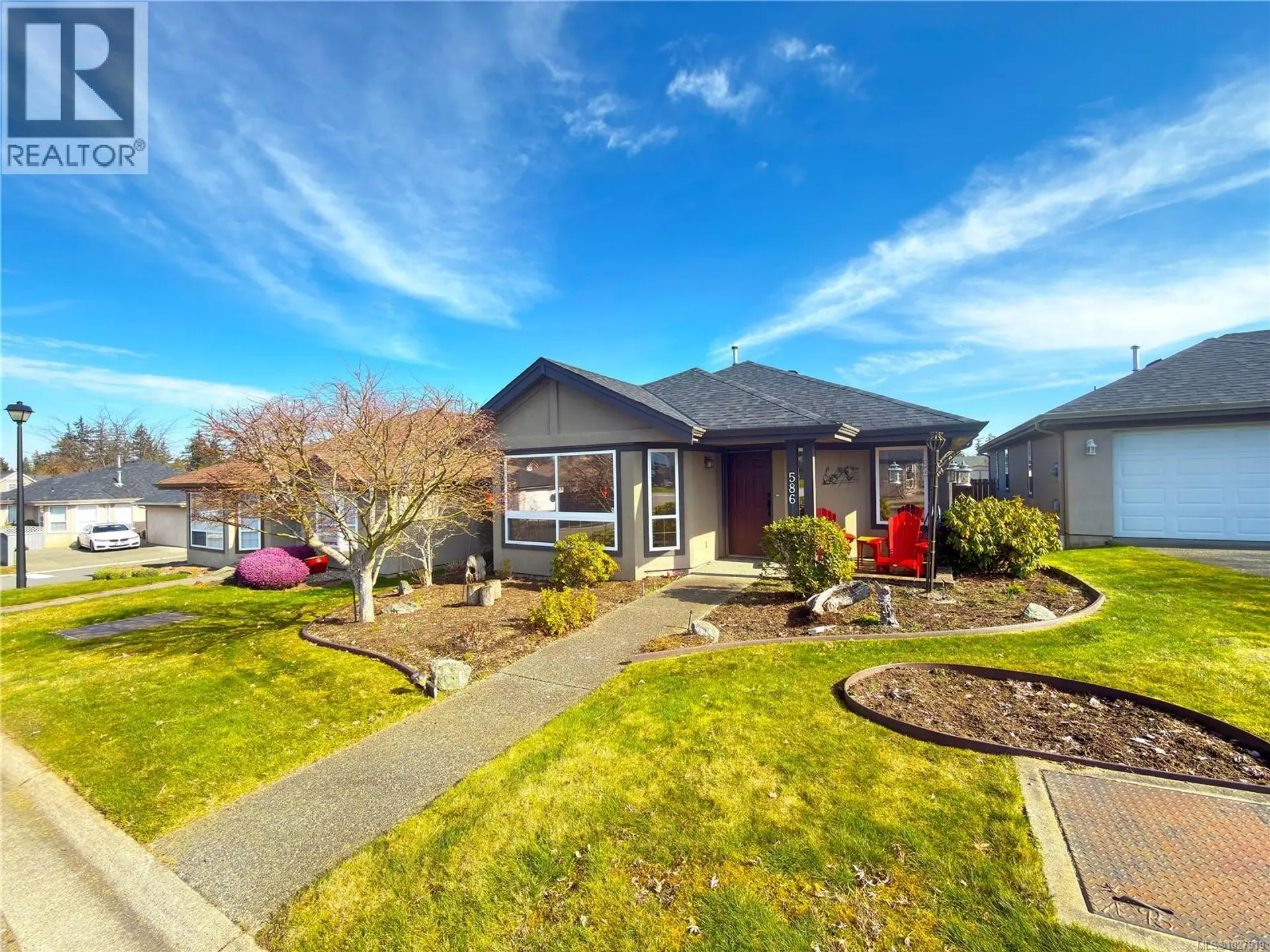 Property at 586 Hampstead St, Parksville, BC