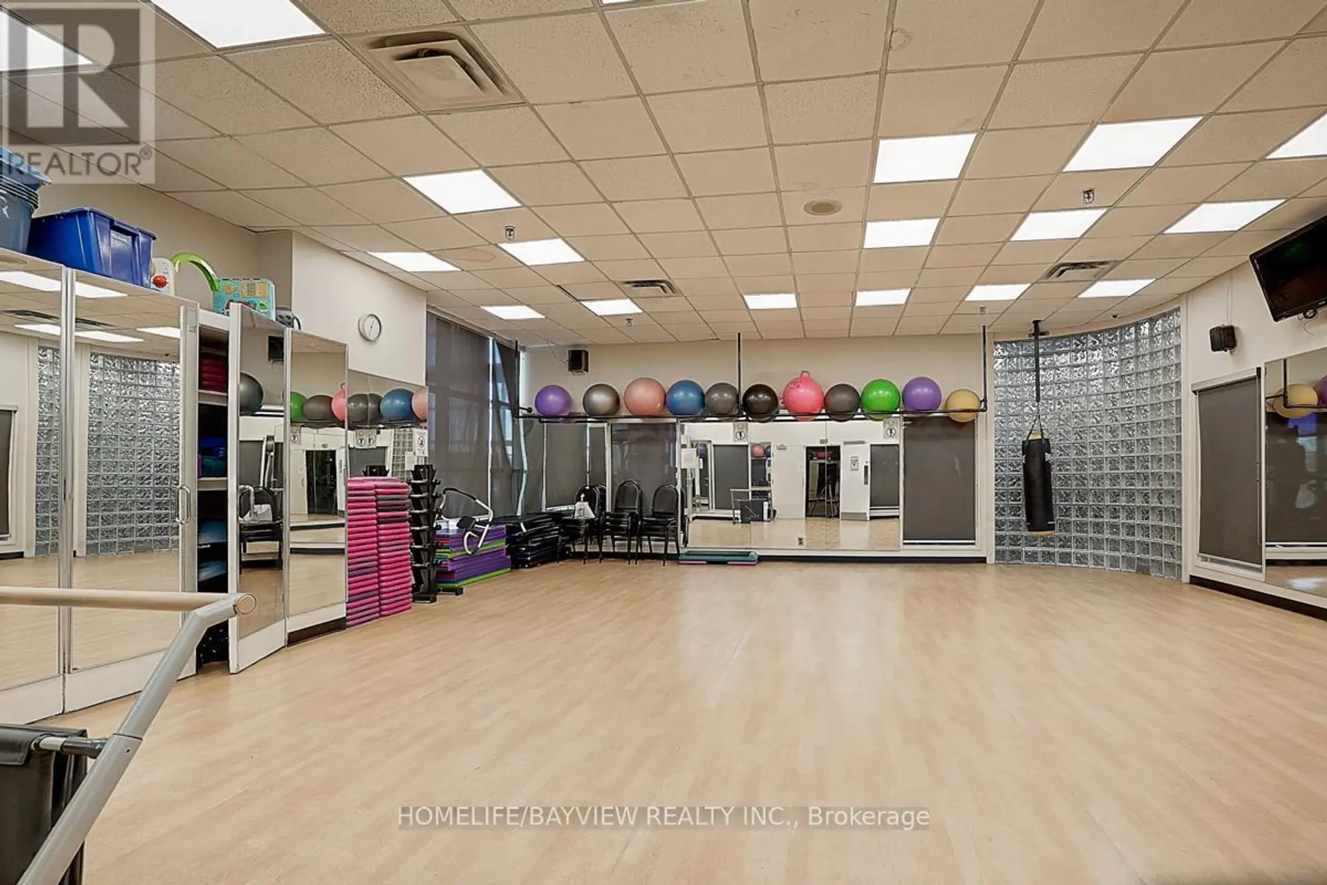 #3108 99 HARBOUR SQUARE - Image 8