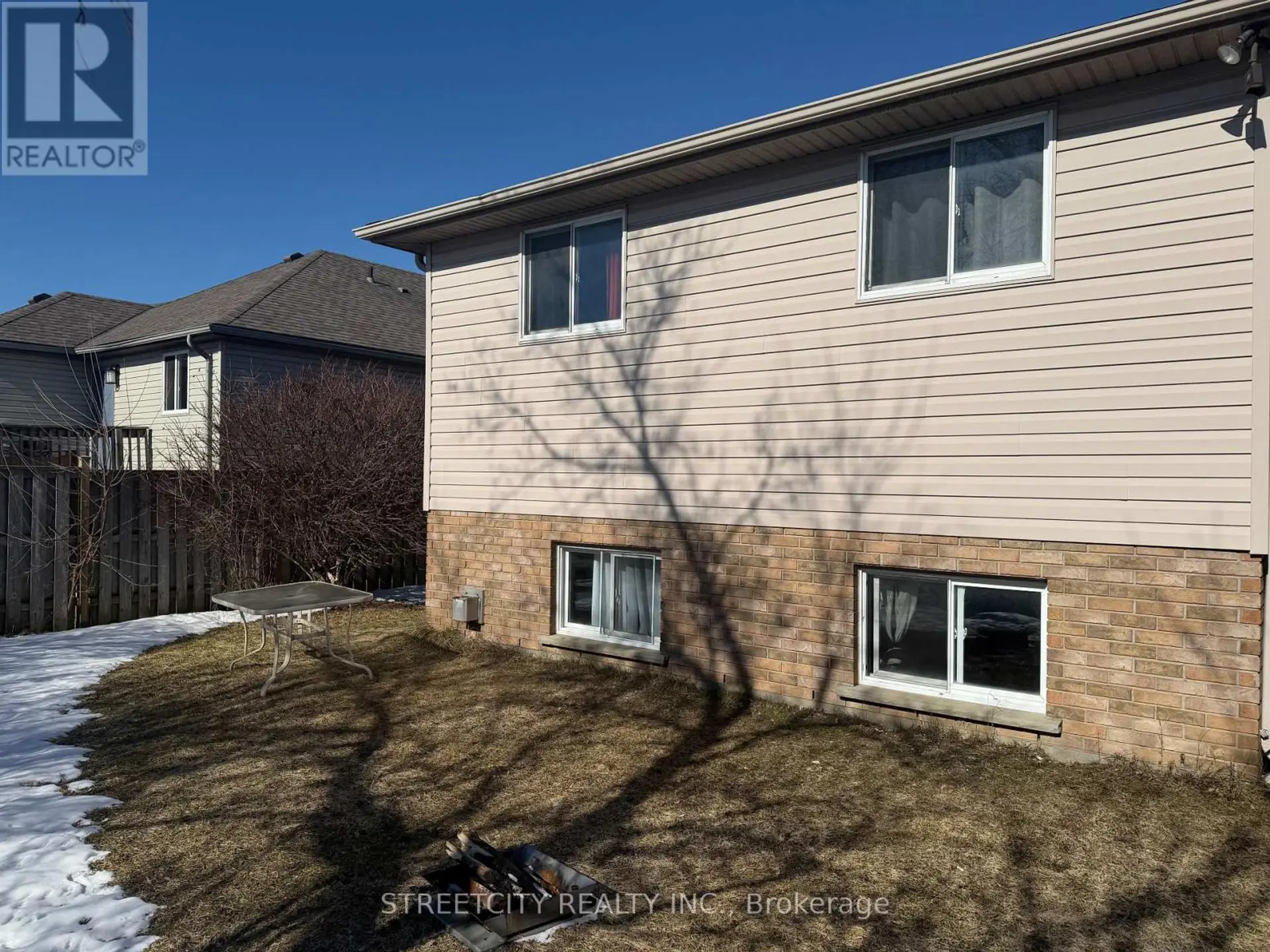 161 THURMAN CIRCLE - Image 6