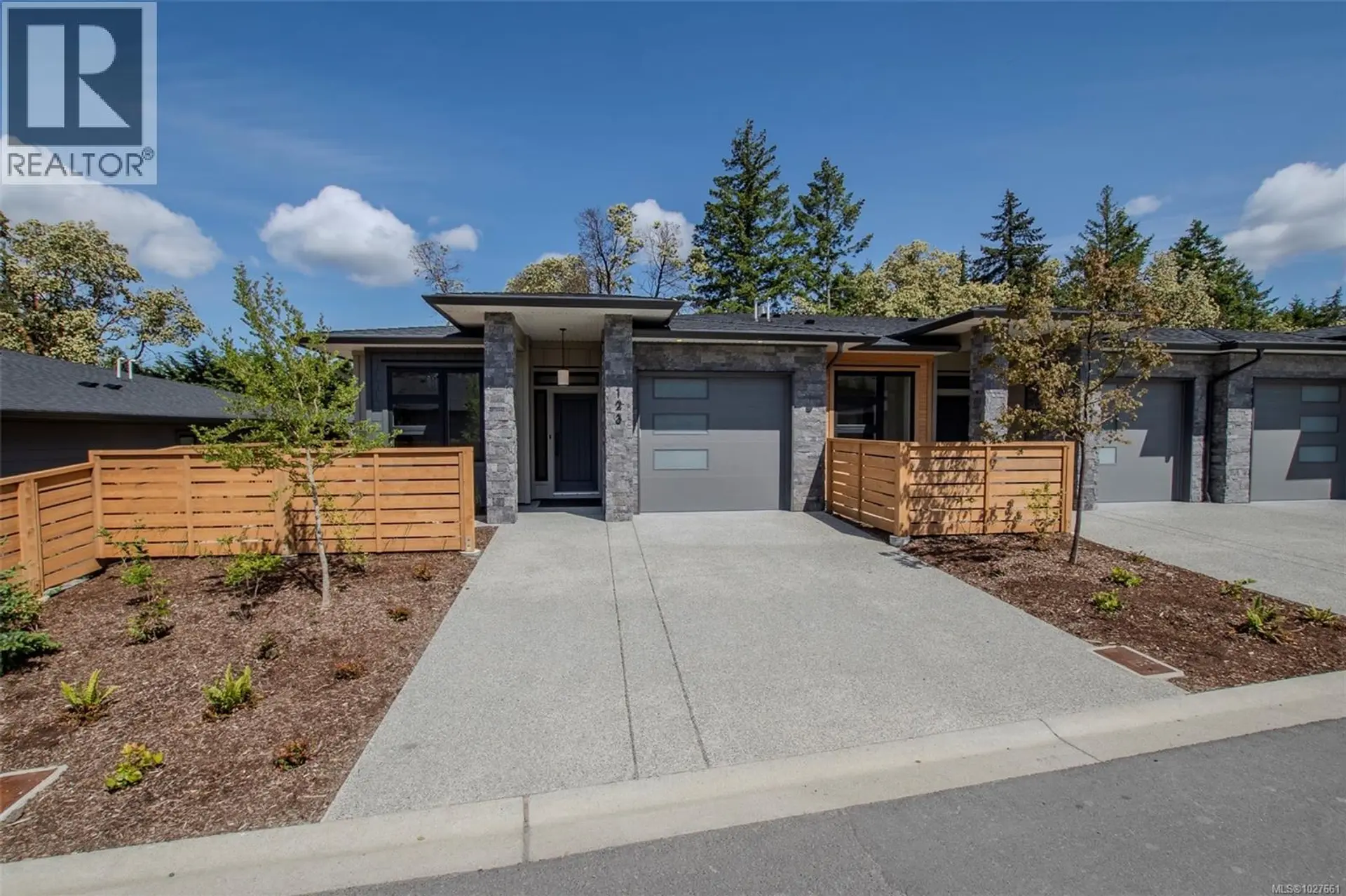 Property at #114 1234 Viewtop Rd, Duncan, BC