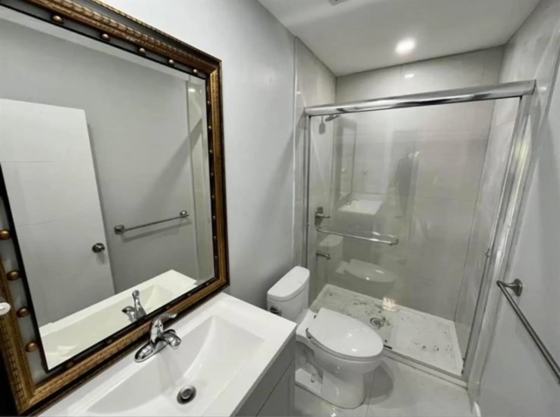 9518 Robson Street - Image 3