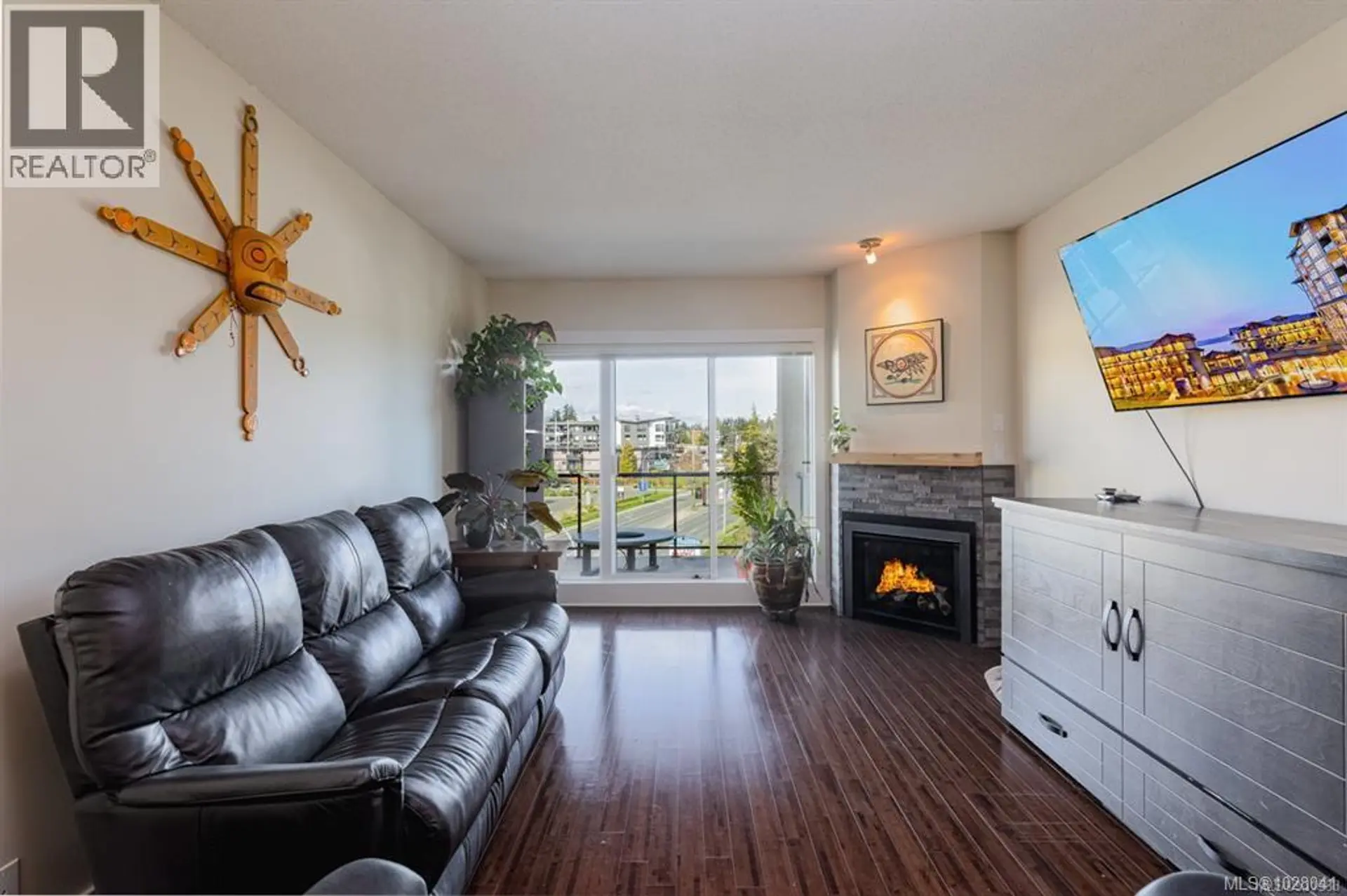 #507 194 Beachside Dr - Image 4
