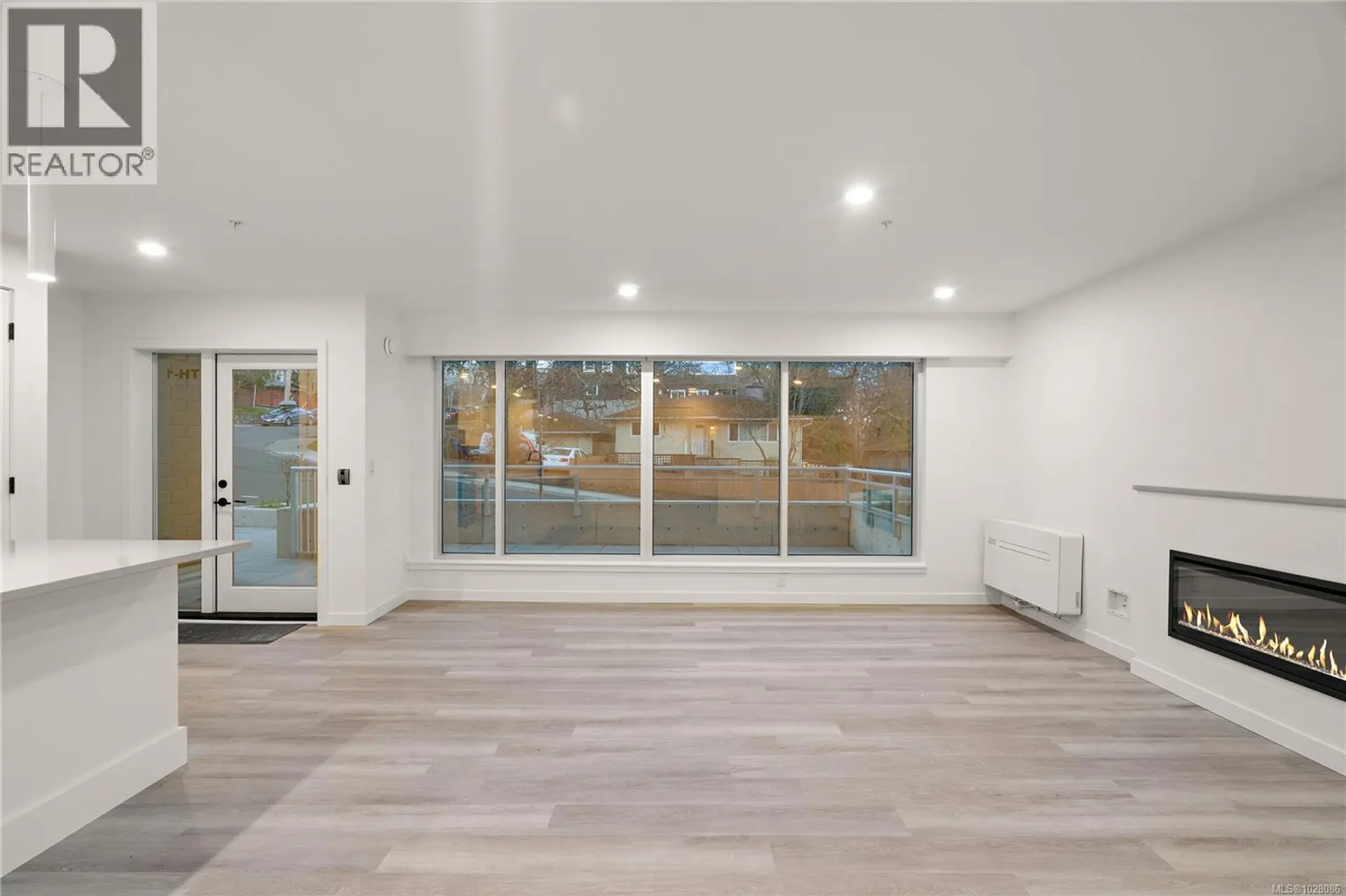 Property at #TH1 1102 Esquimalt Rd, Esquimalt, BC