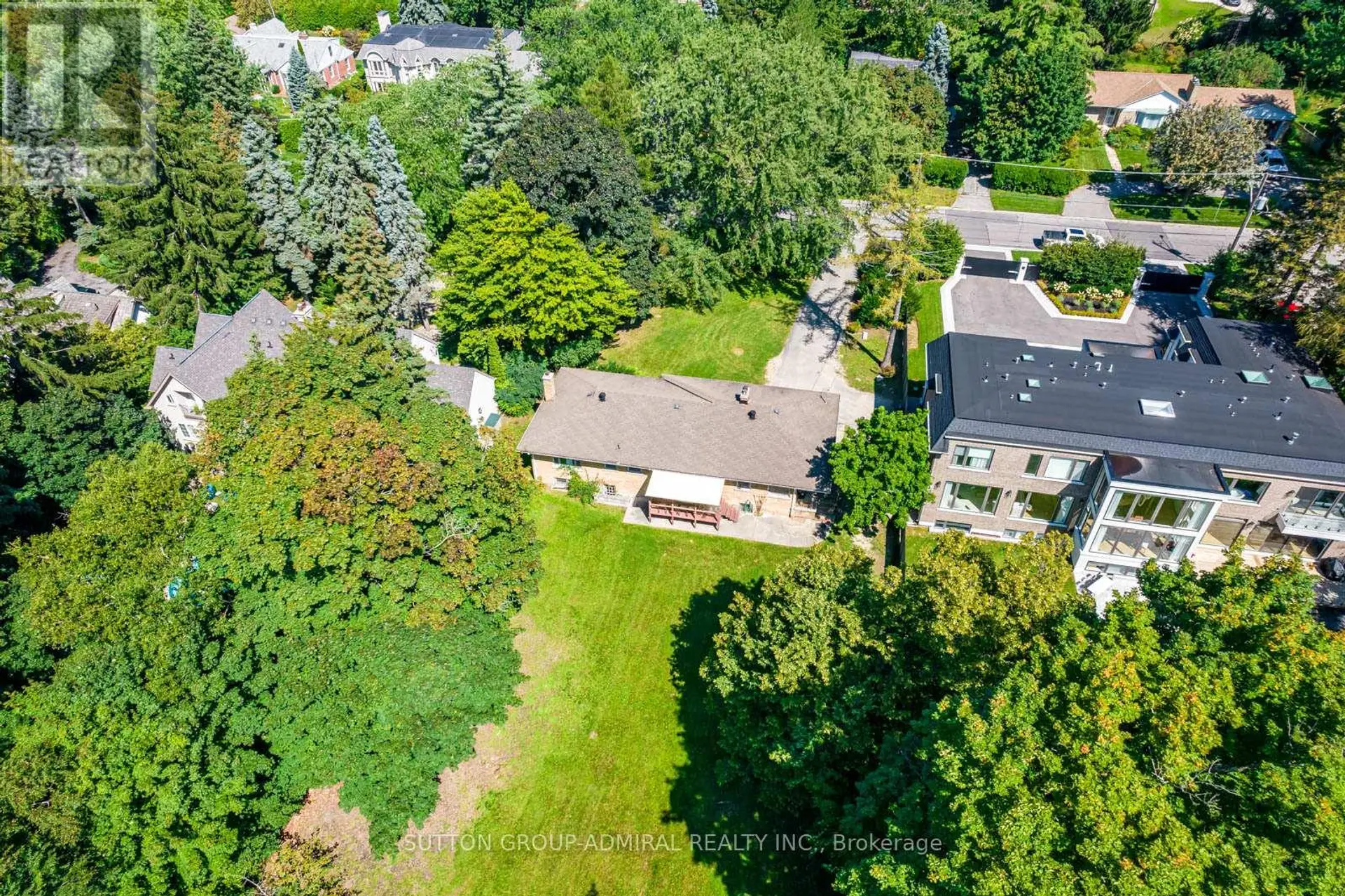 15 BELLEHAVEN CRESCENT - Image 9