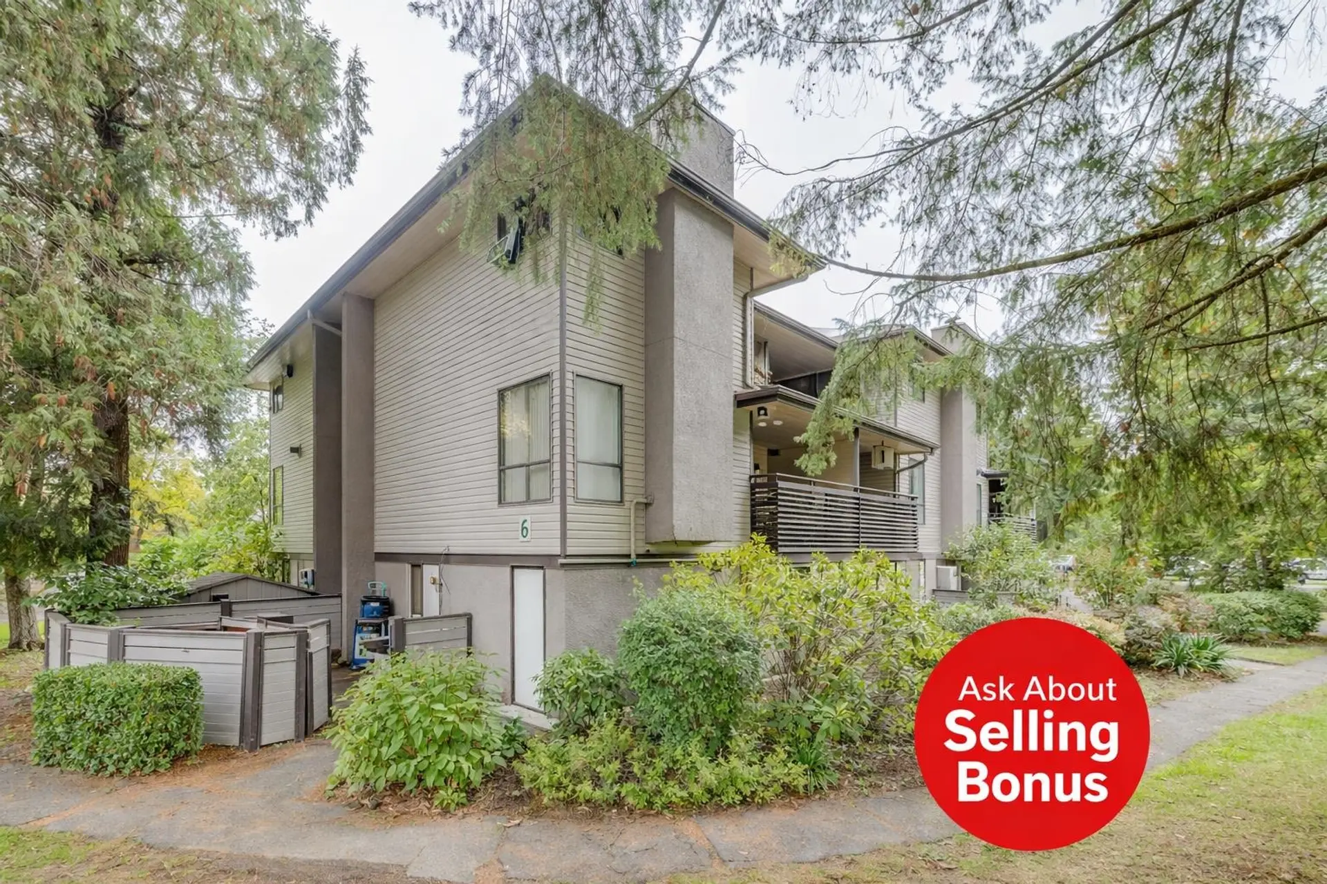 Property at 14834 Holly Park Lane, Surrey, BC