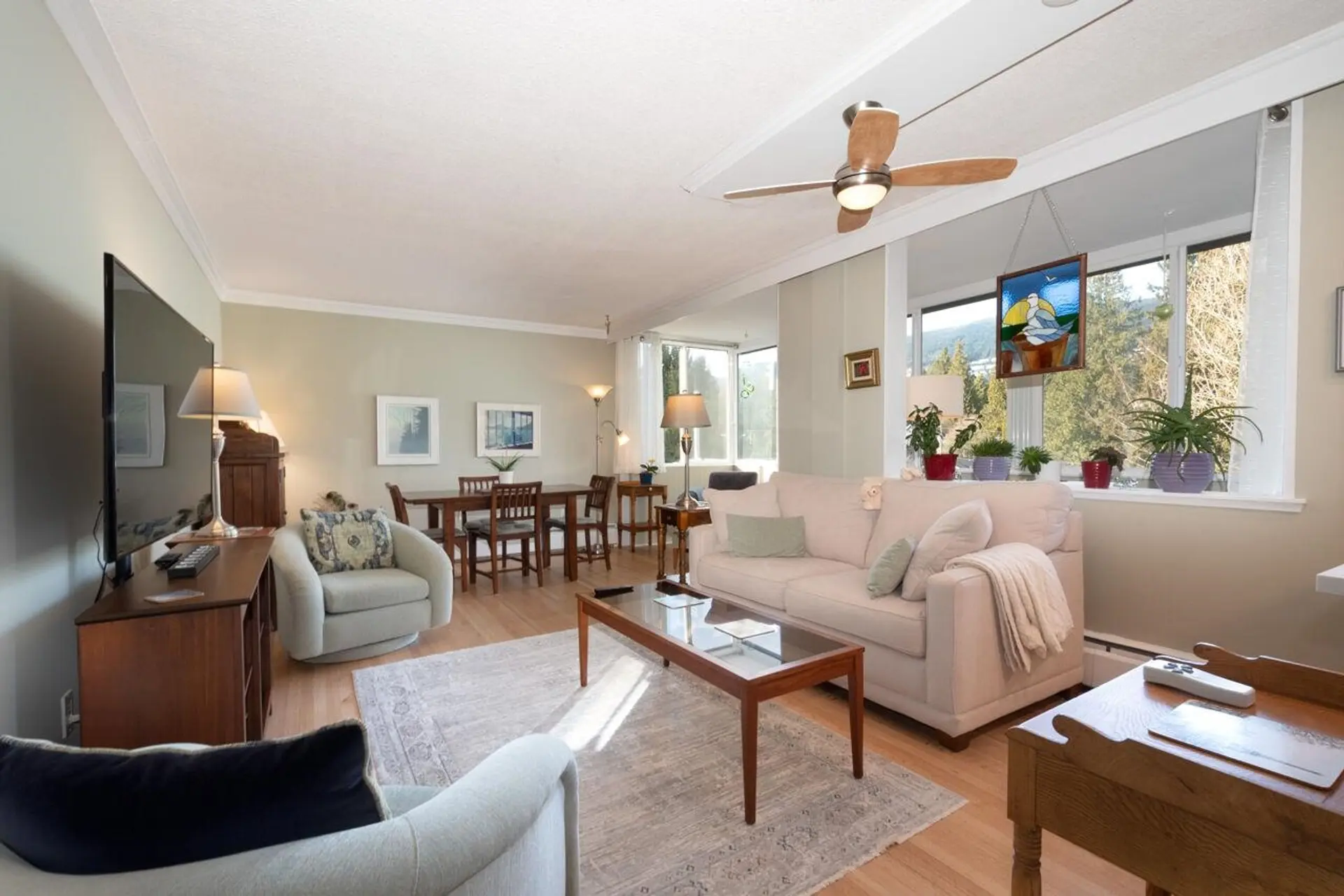 Property at #505 1425 Esquimalt Avenue, West Vancouver, BC