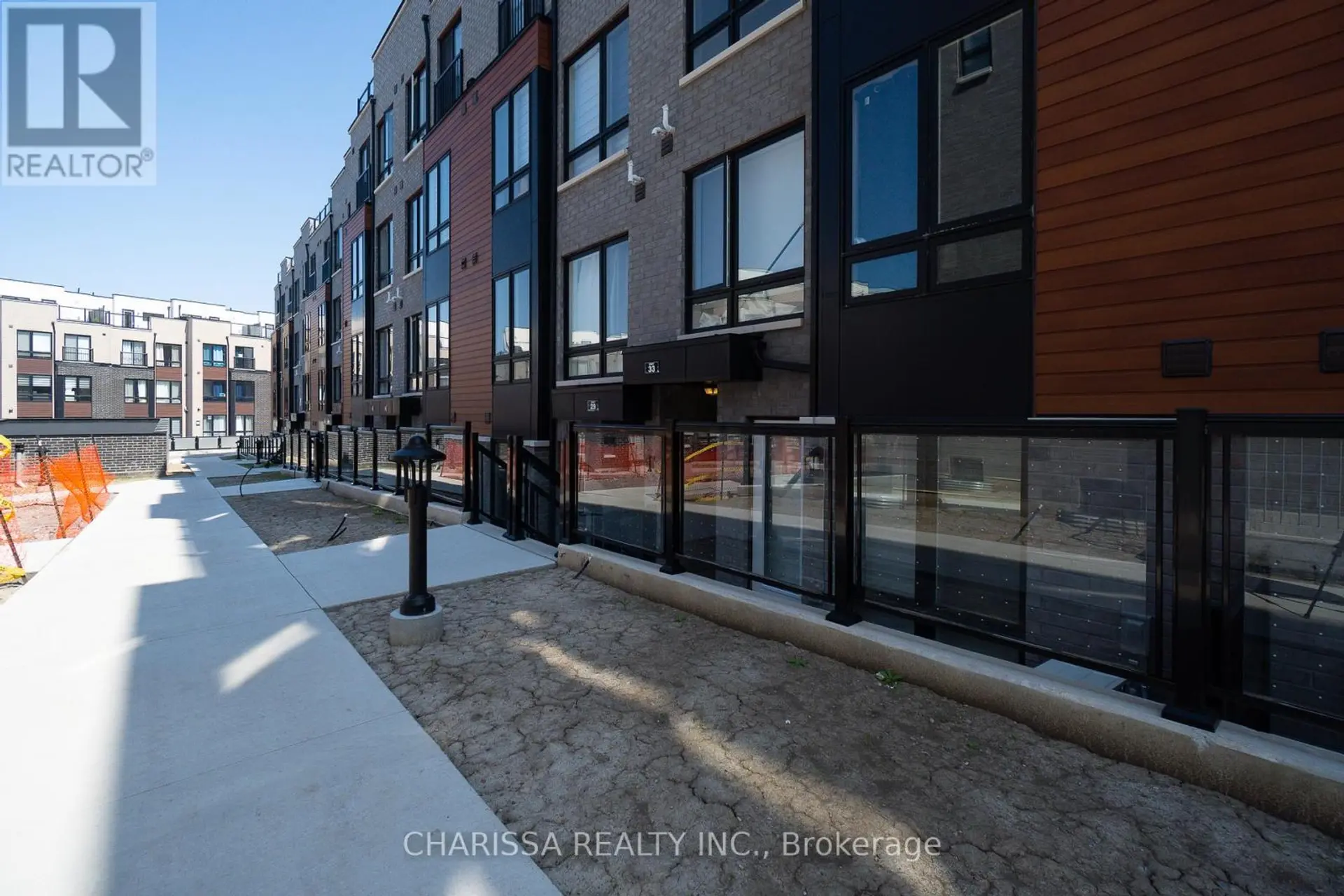 #33 30 LIBEN WAY - Image 4