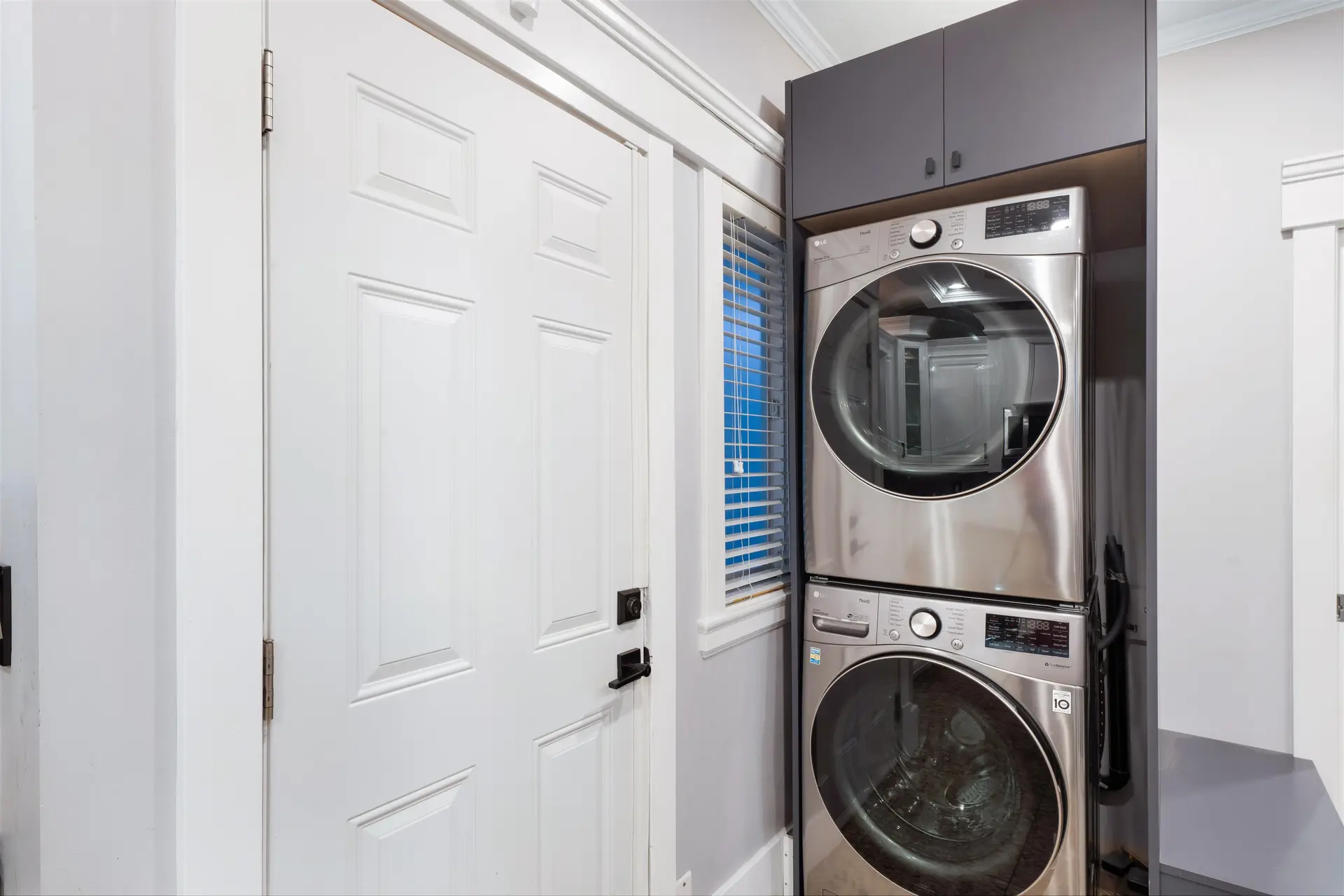 7888 Nanaimo Street - Image 15