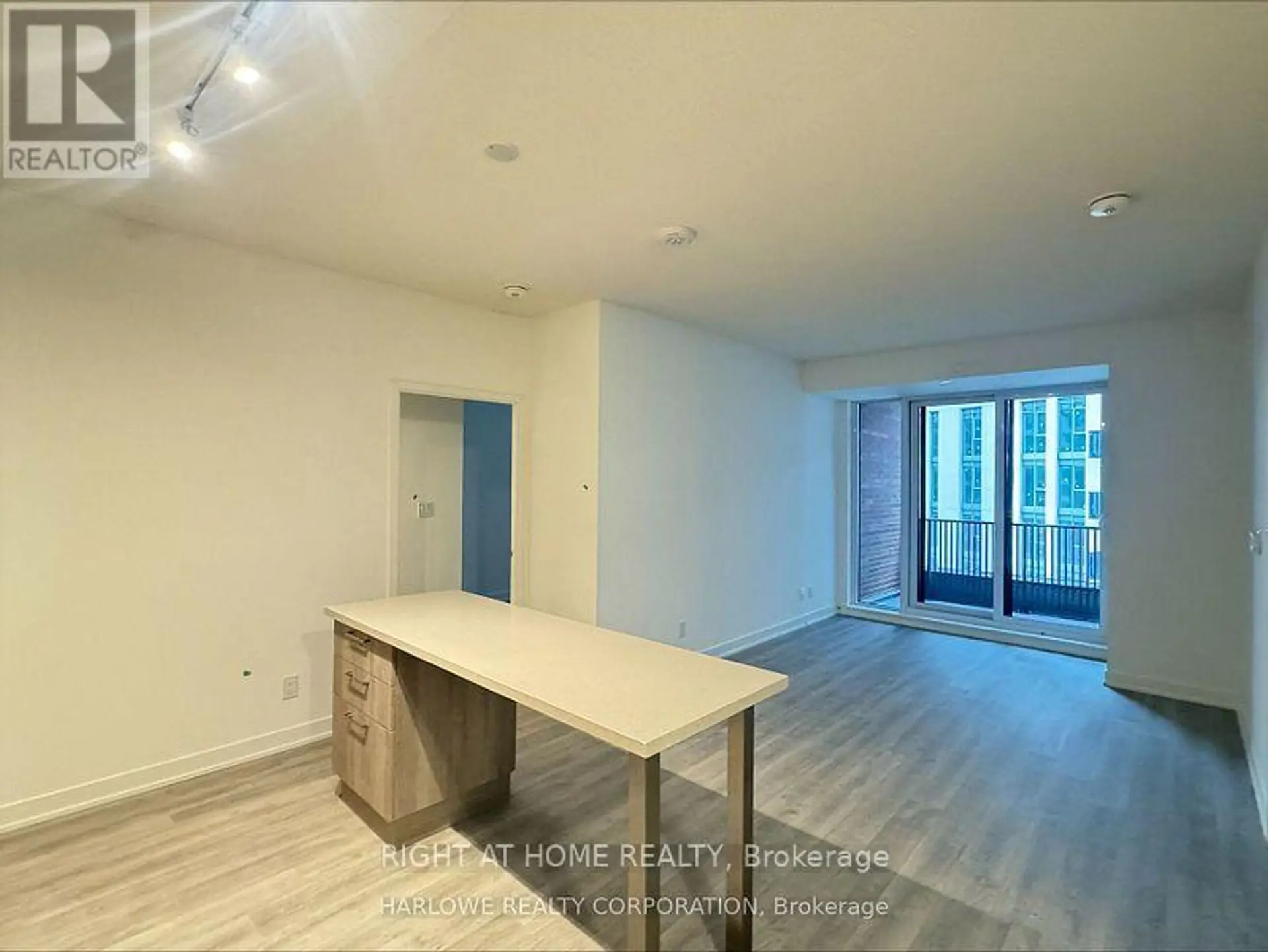 #930 8119 BIRCHMOUNT ROAD - Image 7
