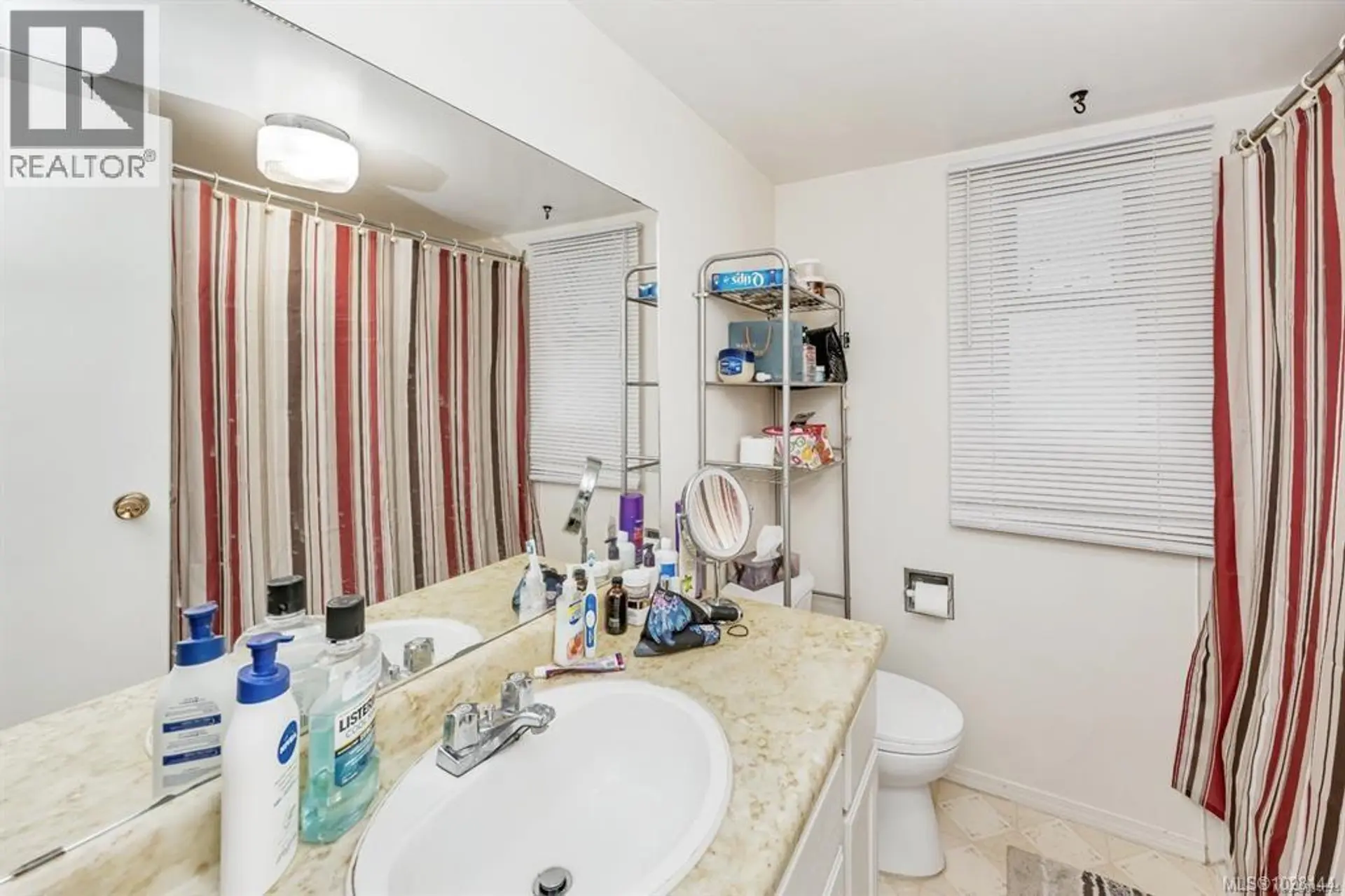 9254 Rideau Ave - Image 15