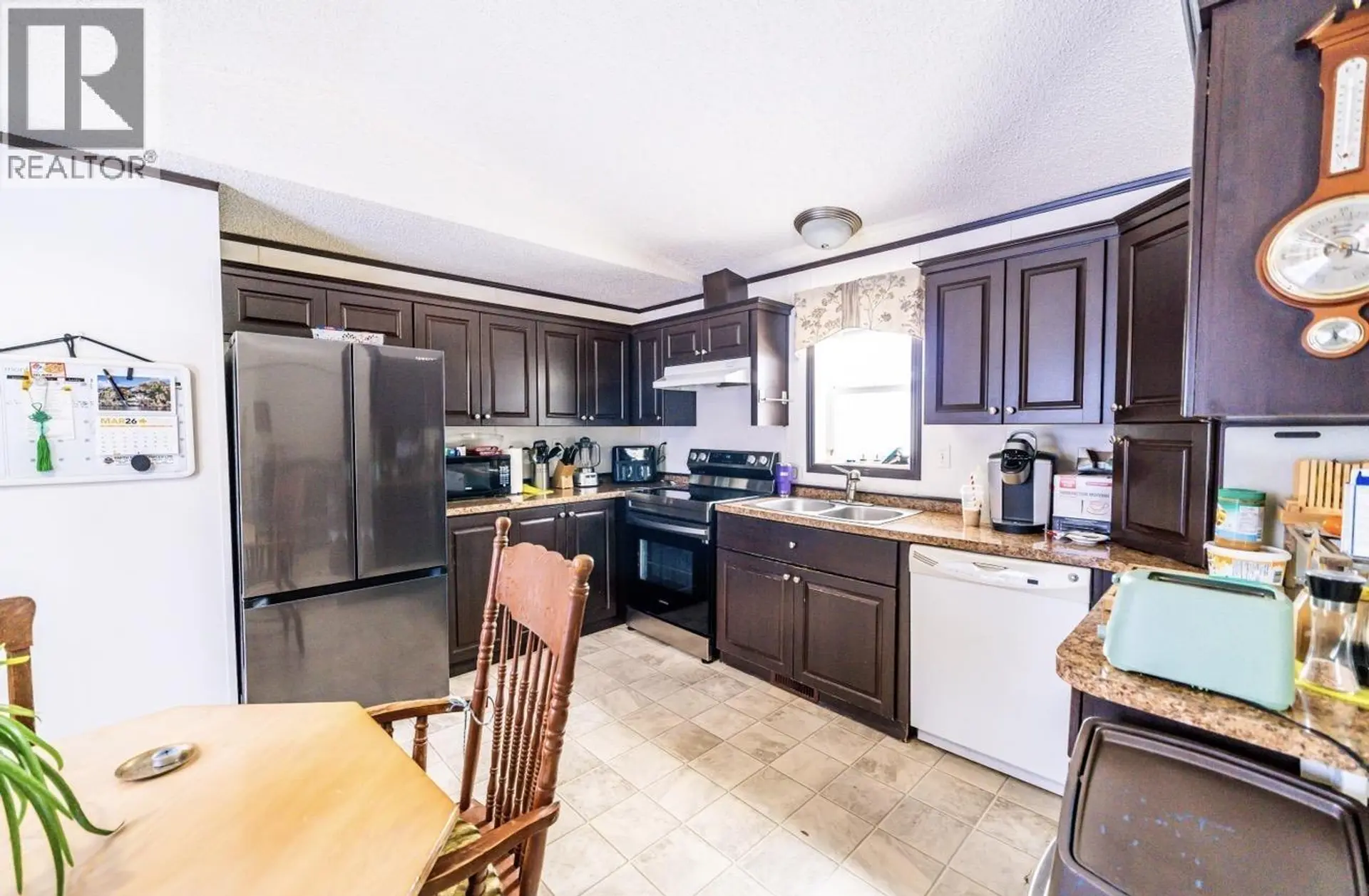 8920 75 STREET - Image 4