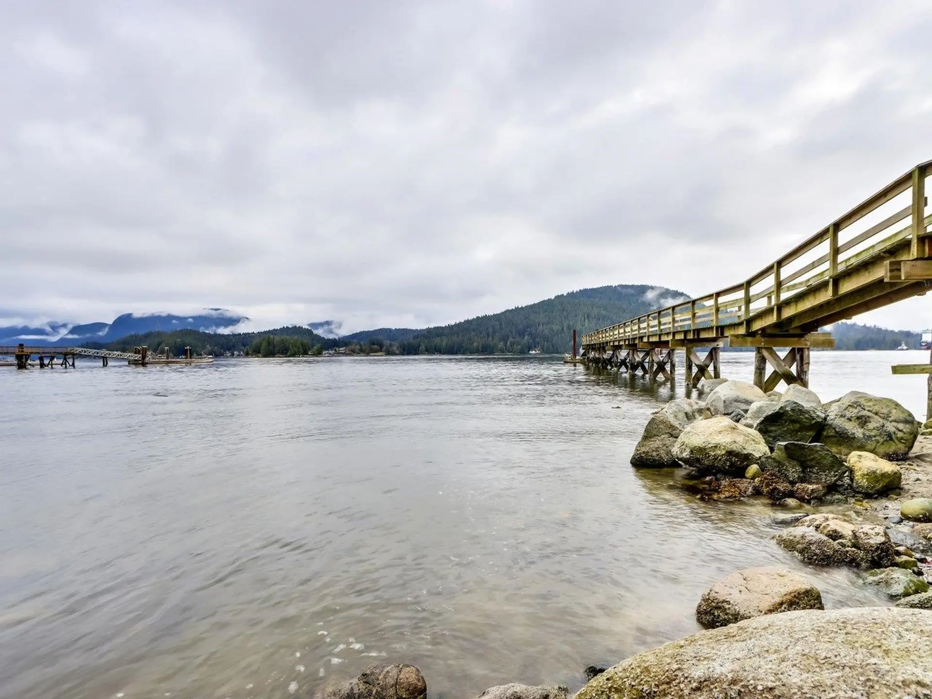 534 Beachview Drive - Image 16