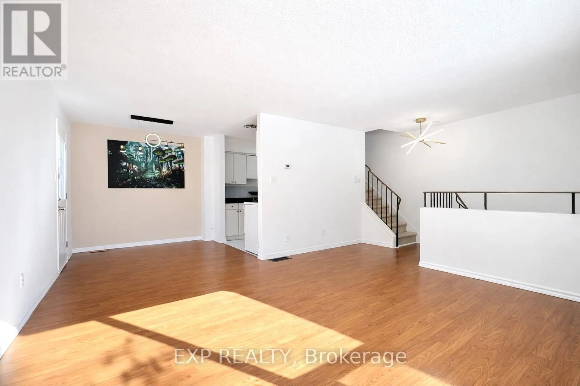 11C SONNET CRESCENT - Image 5