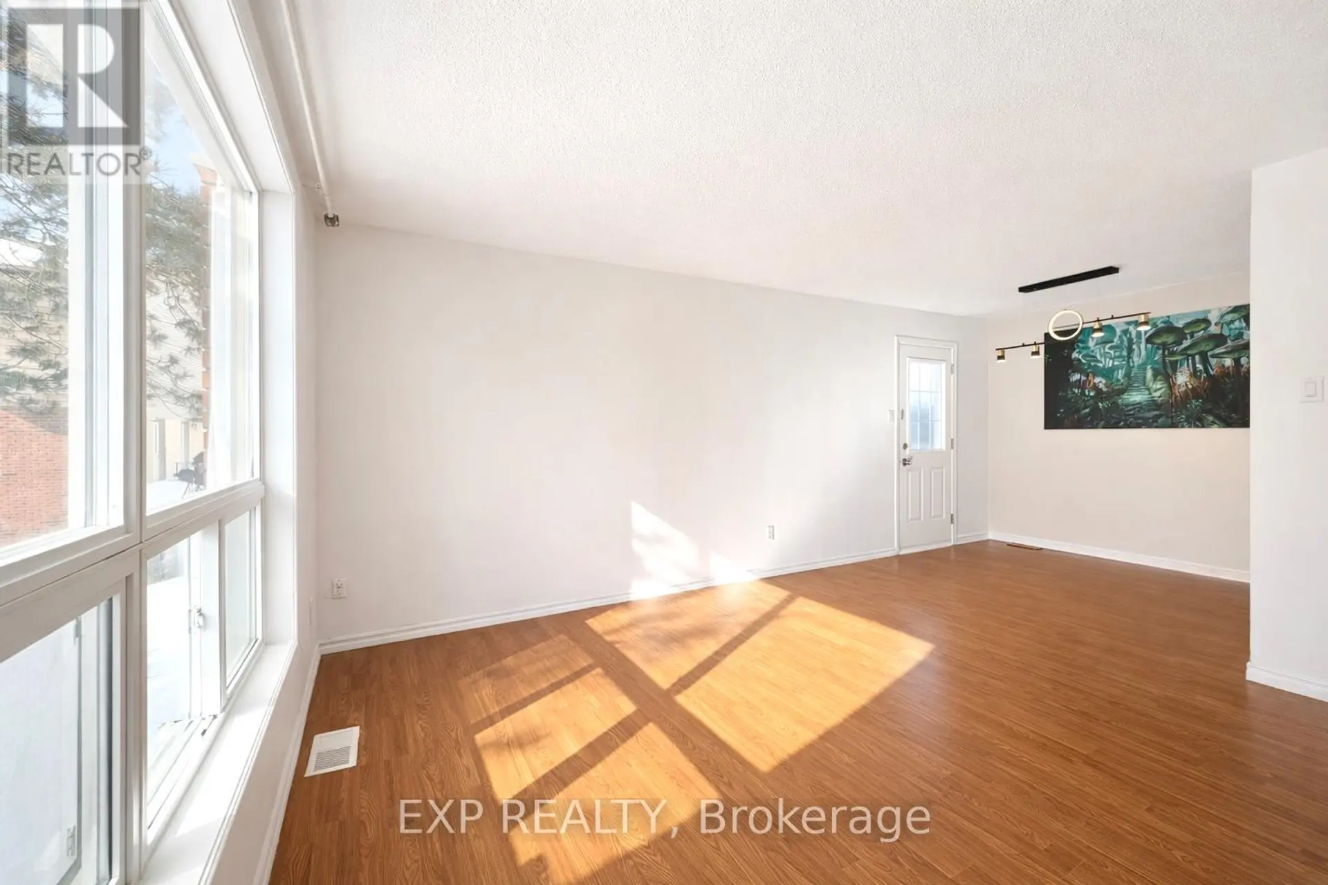 11C SONNET CRESCENT - Image 7