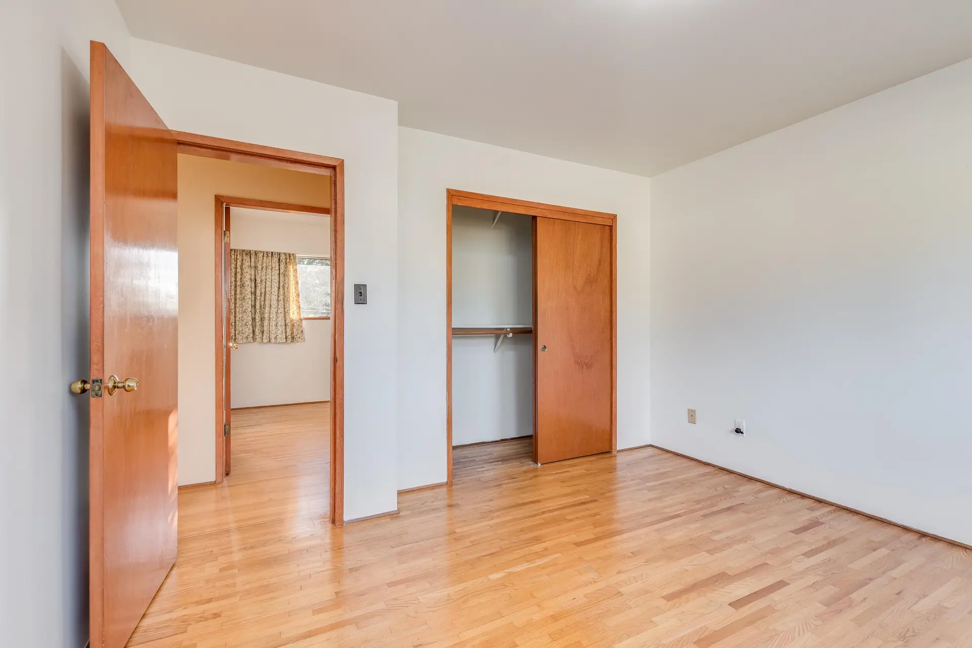 7046 Hillview Street - Image 13