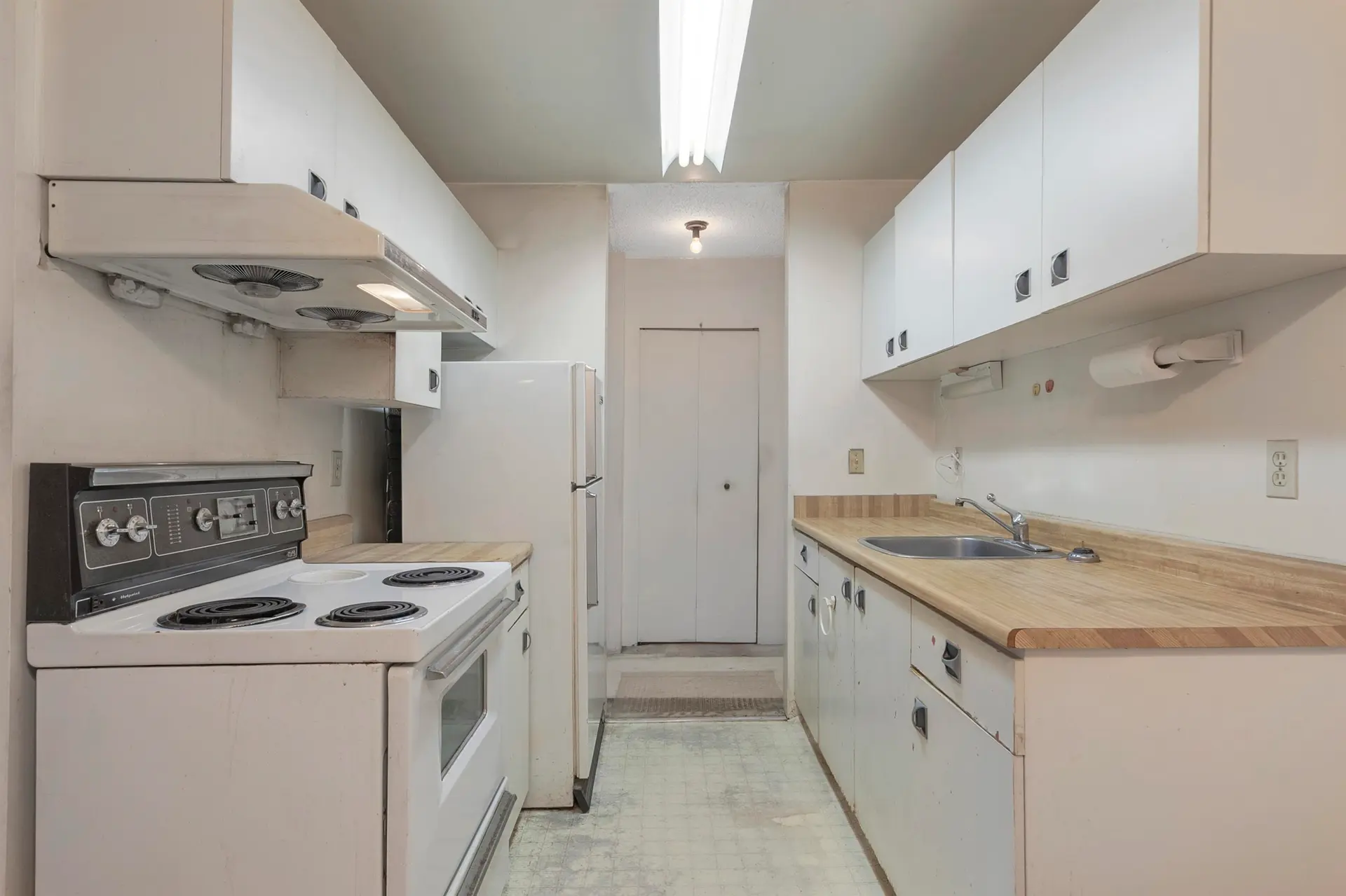 #115 1440 E Broadway - Image 2