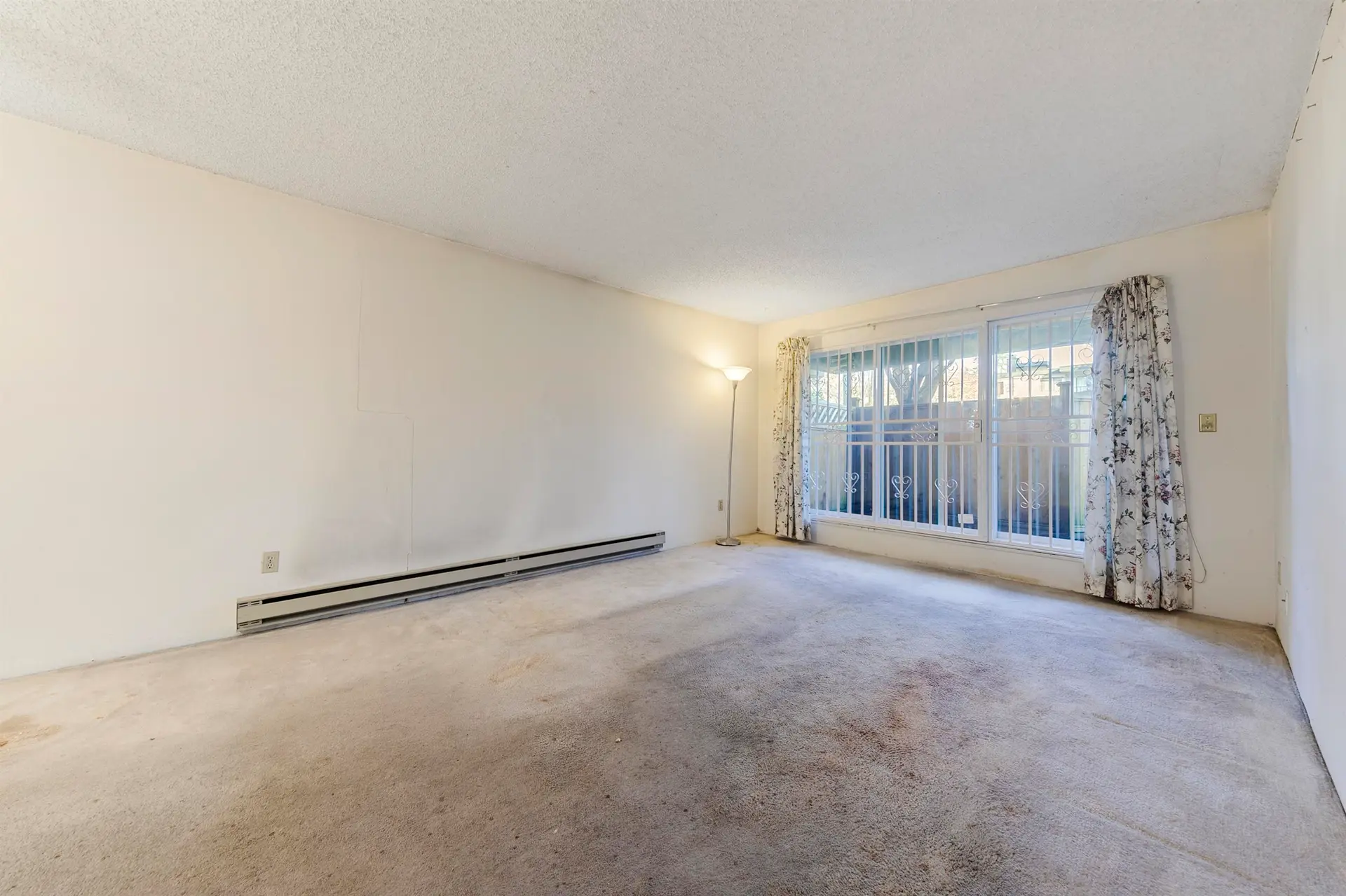 #115 1440 E Broadway - Image 4