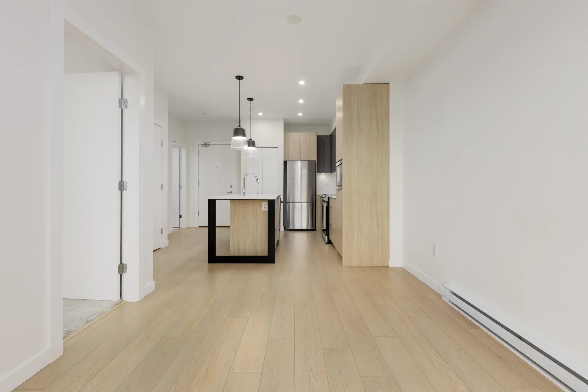 #304 20695 Eastleigh Crescent - Image 9