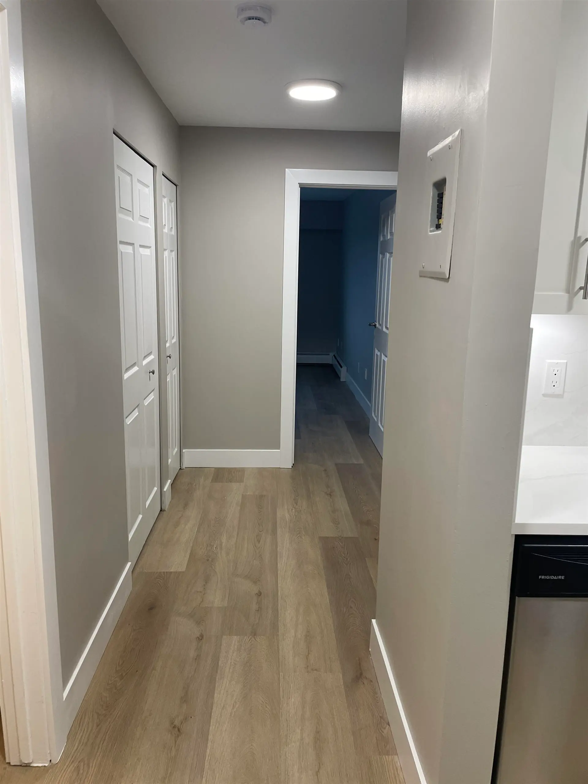 #215 2551 Willow Lane - Image 3