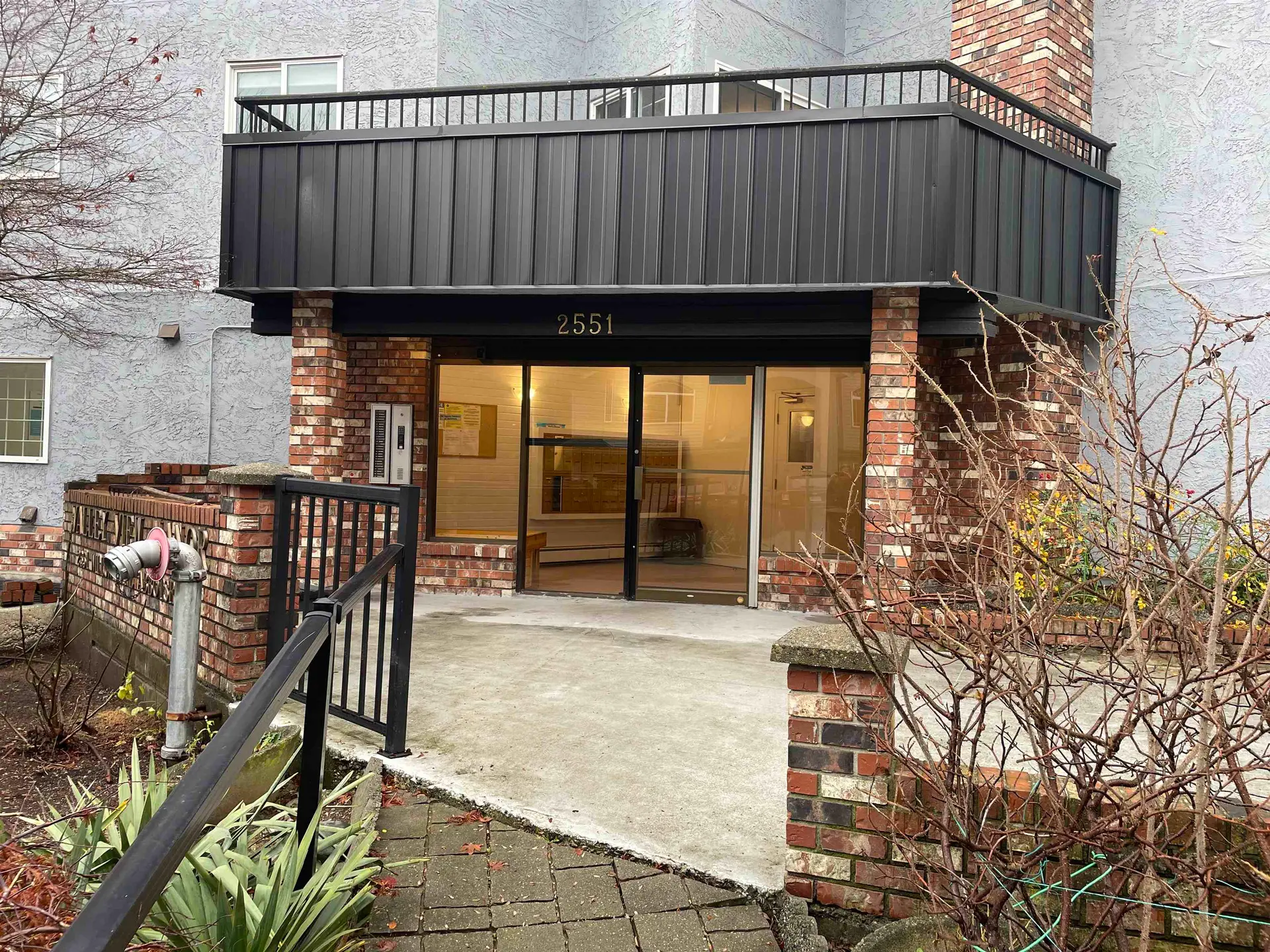 #215 2551 Willow Lane - Image 15