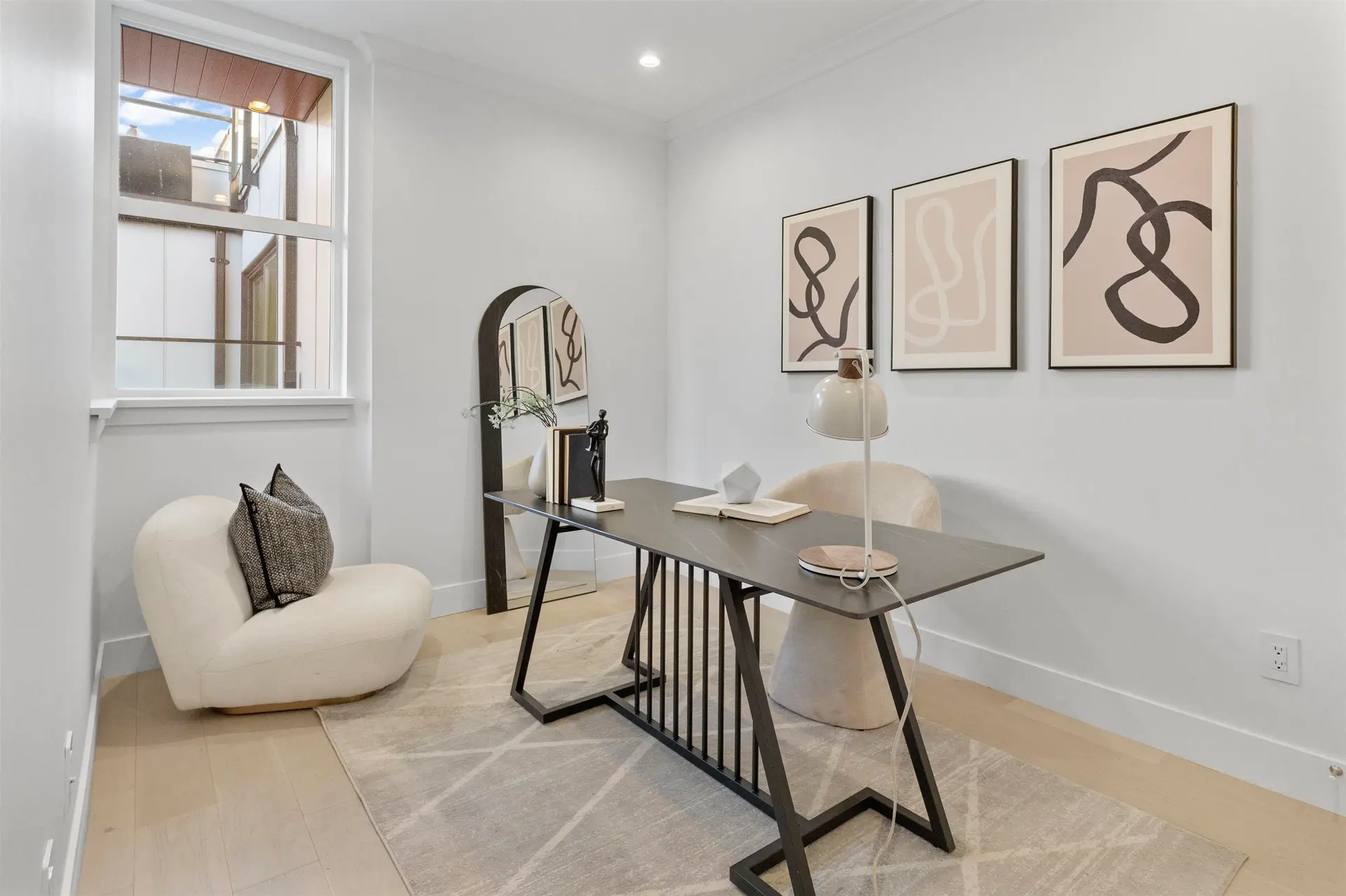 #2 434 E 1st Street - Image 13