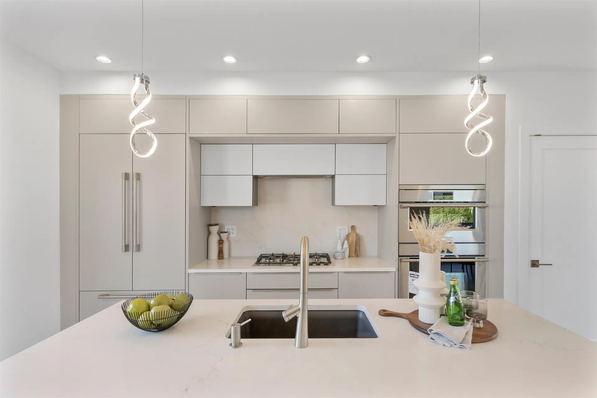 #2 434 E 1st Street - Image 5