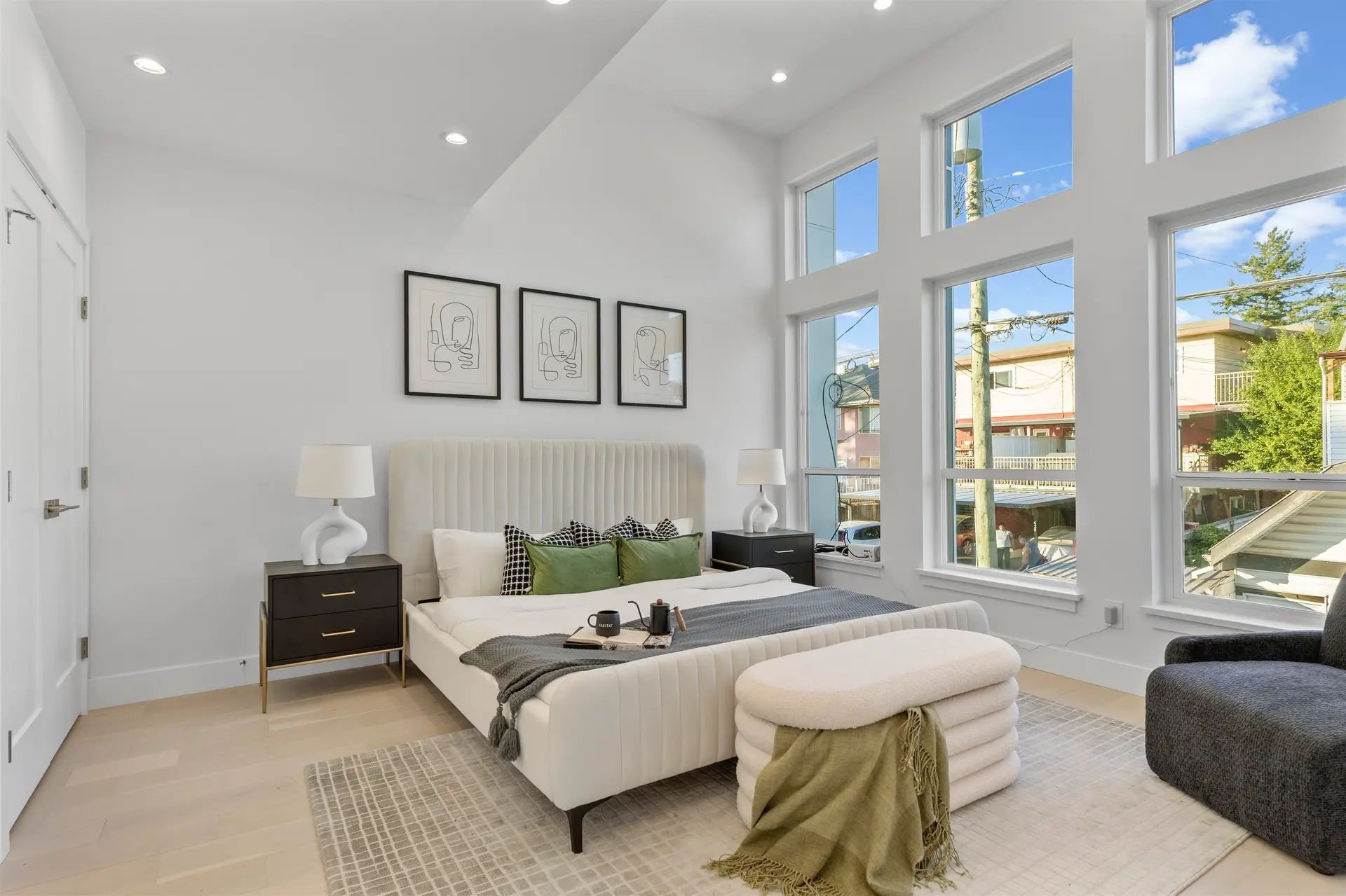 #2 434 E 1st Street - Image 11