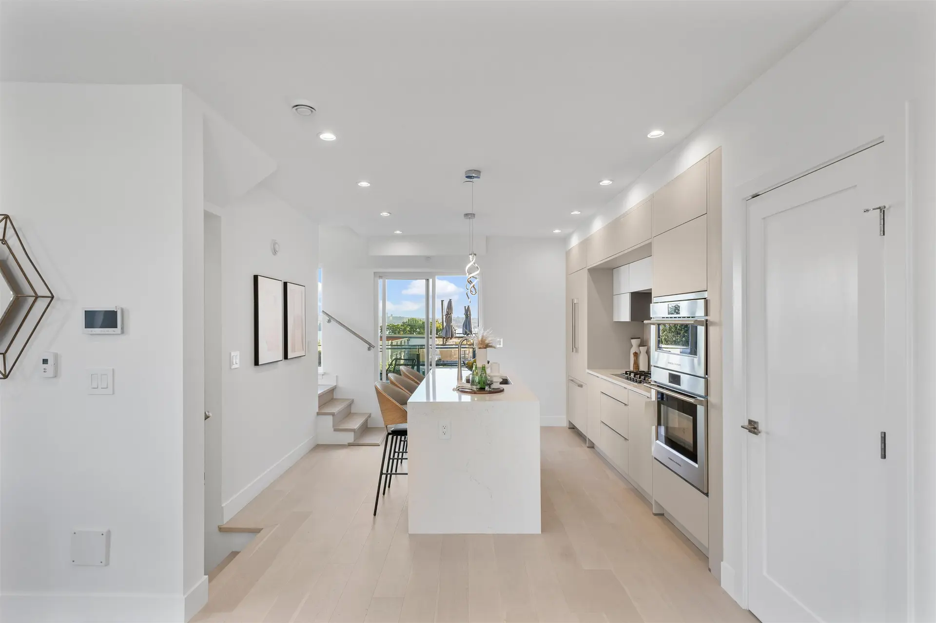 #2 434 E 1st Street - Image 8